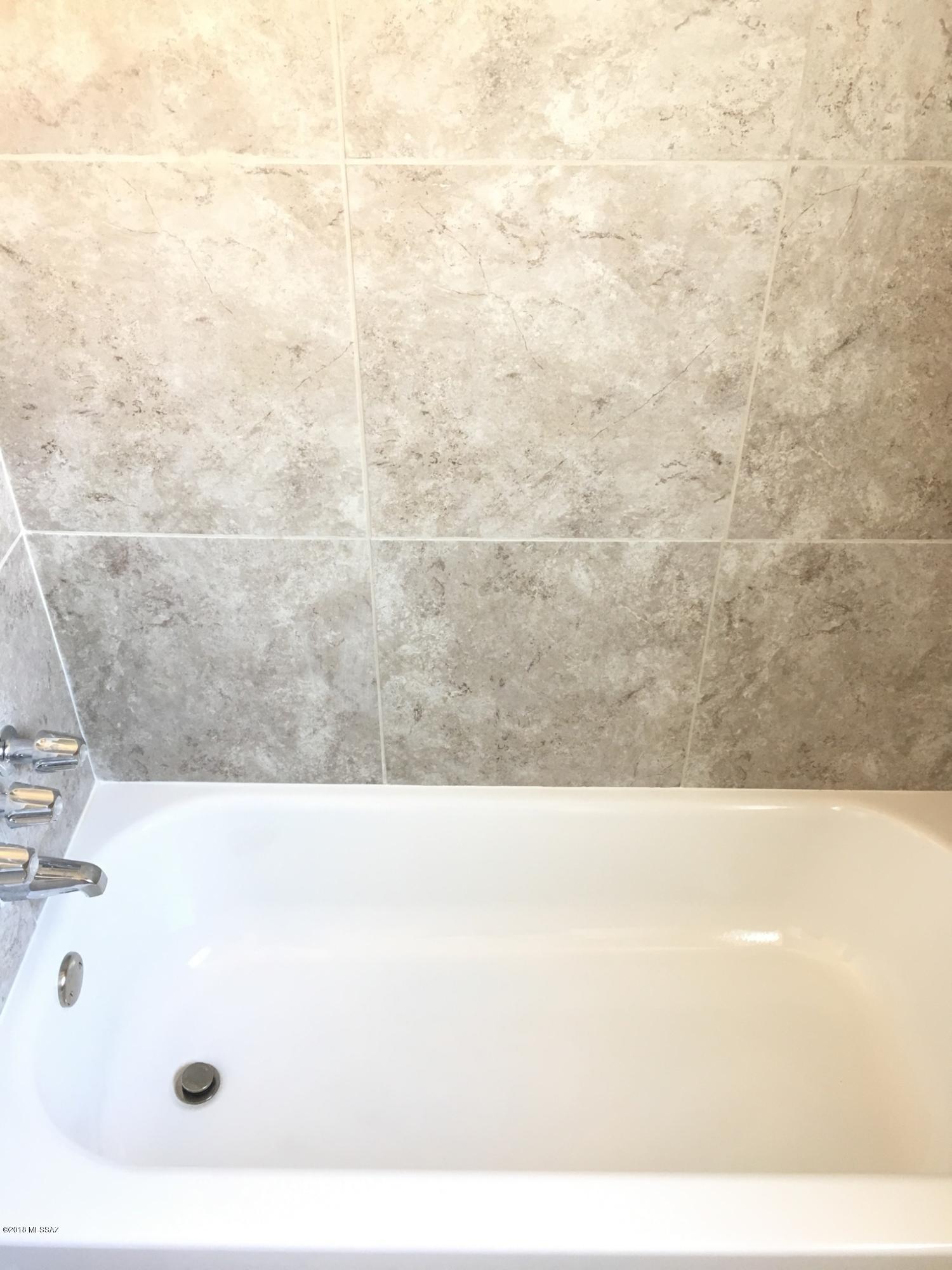 Vista Del Prado (1-274) - Residential Lease