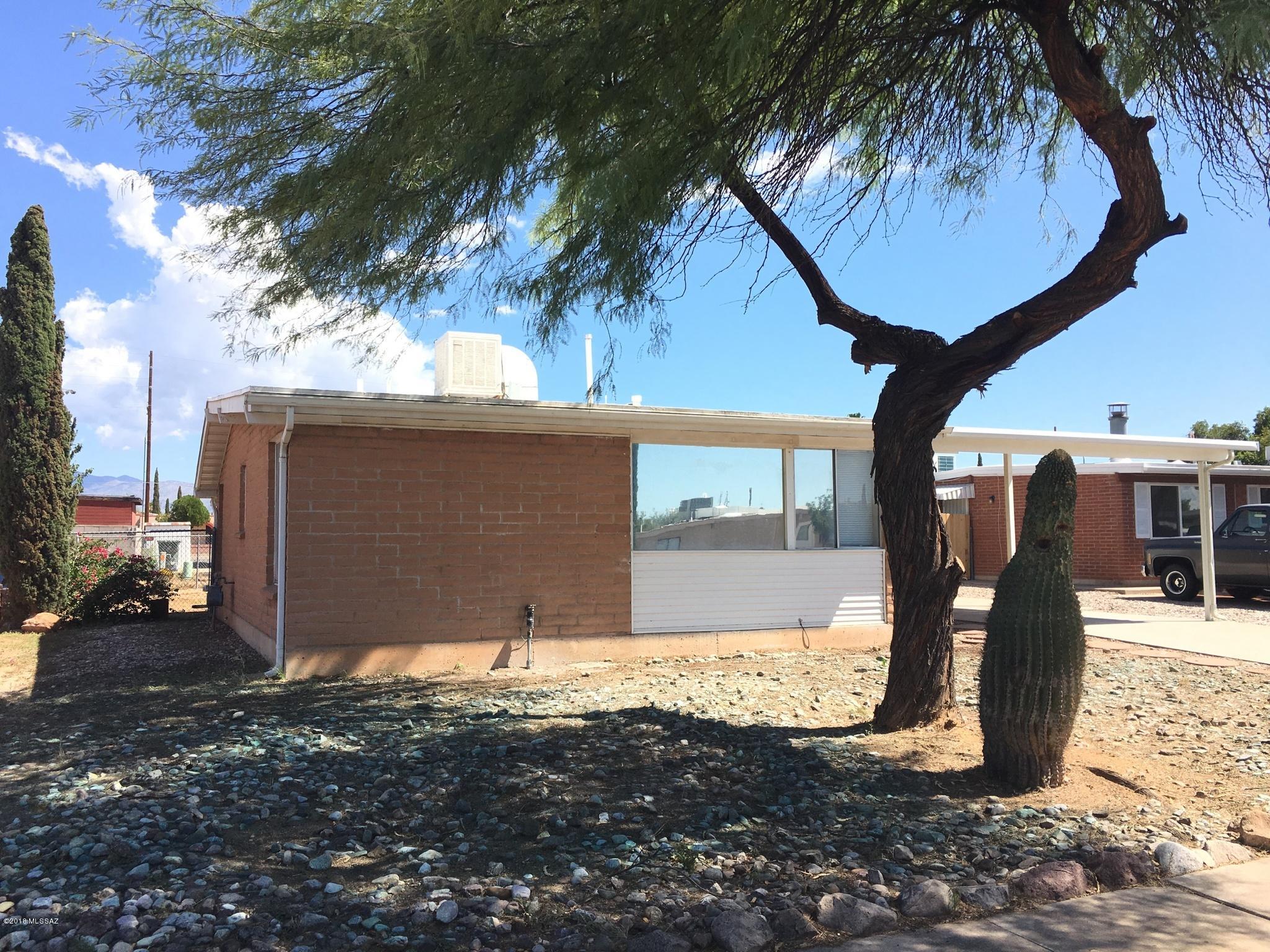 Vista Del Prado (1-274) - Residential Lease