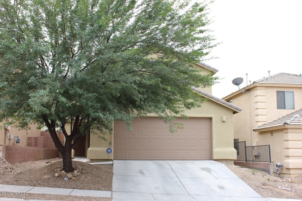 Rancho Paraiso (1-183) - Residential Lease