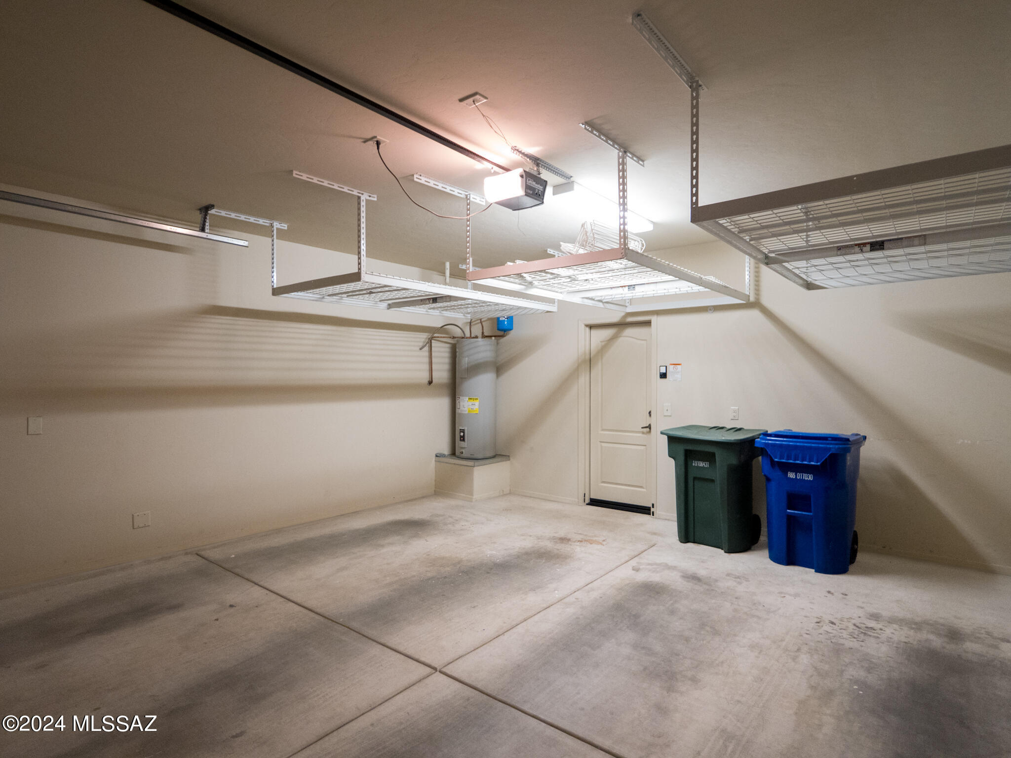 River Walk (1-140) - Residential Lease