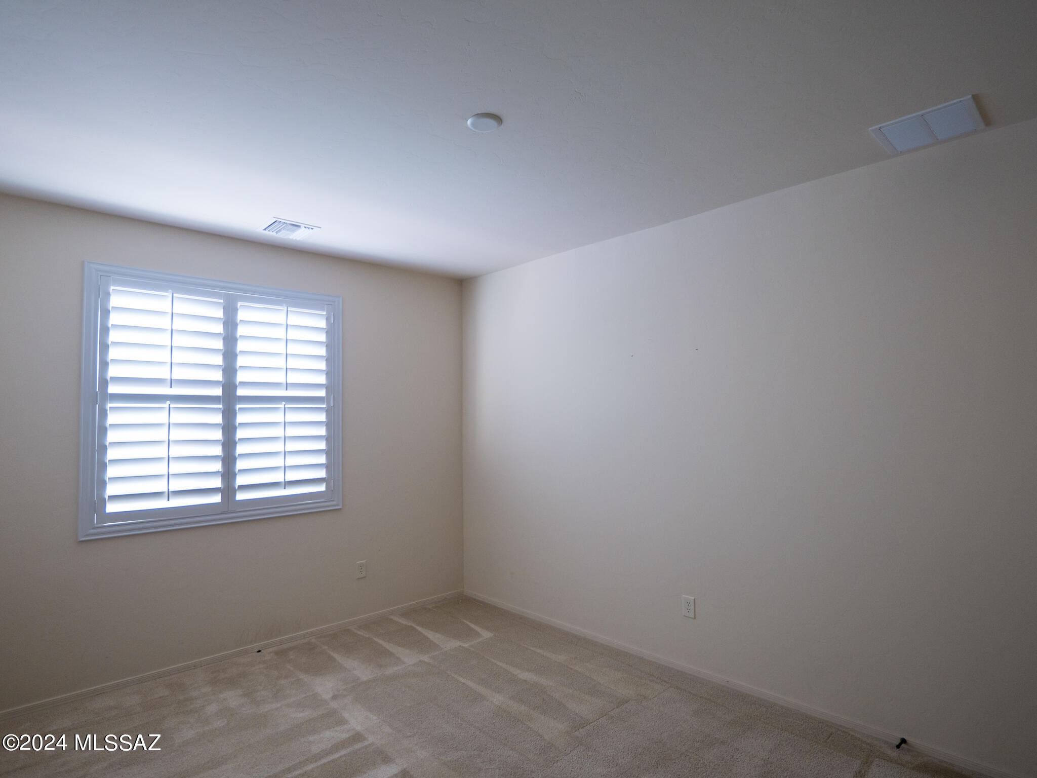 River Walk (1-140) - Residential Lease