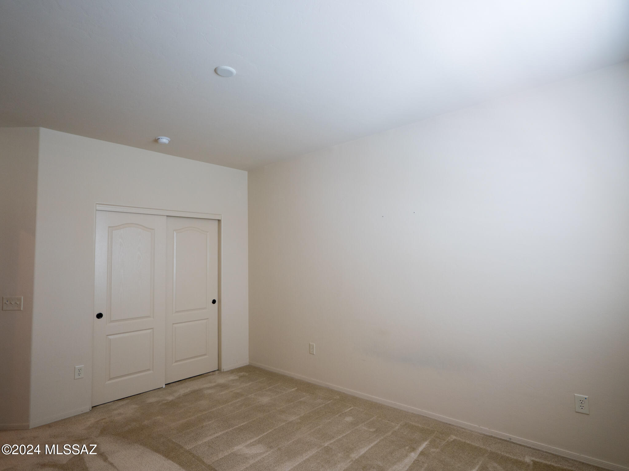 River Walk (1-140) - Residential Lease
