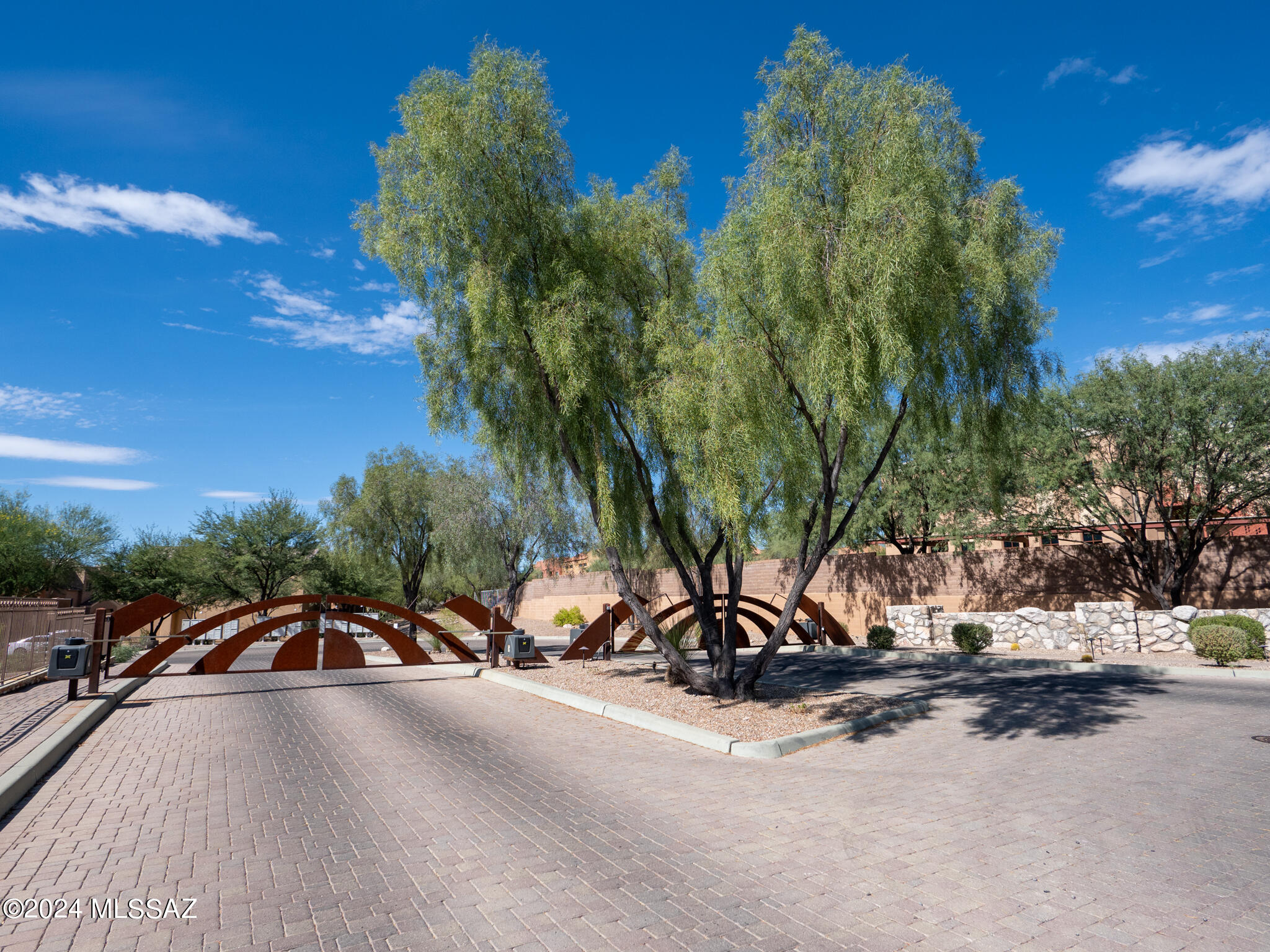 River Walk (1-140) - Residential Lease