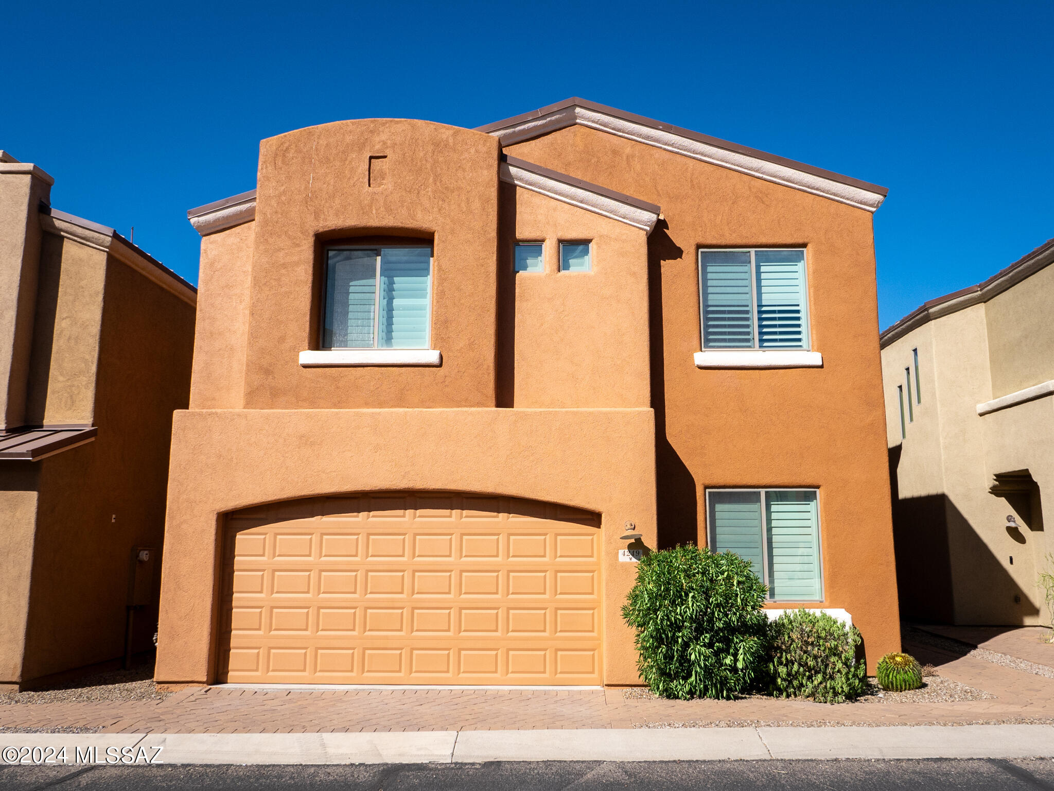 River Walk (1-140) - Residential Lease