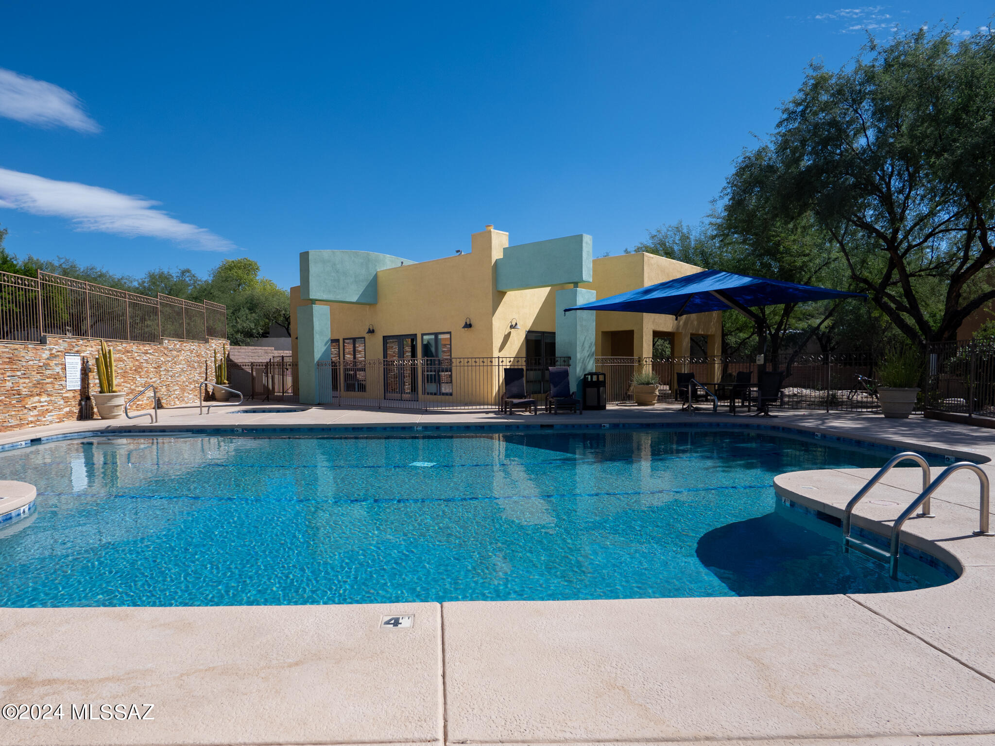 River Walk (1-140) - Residential Lease