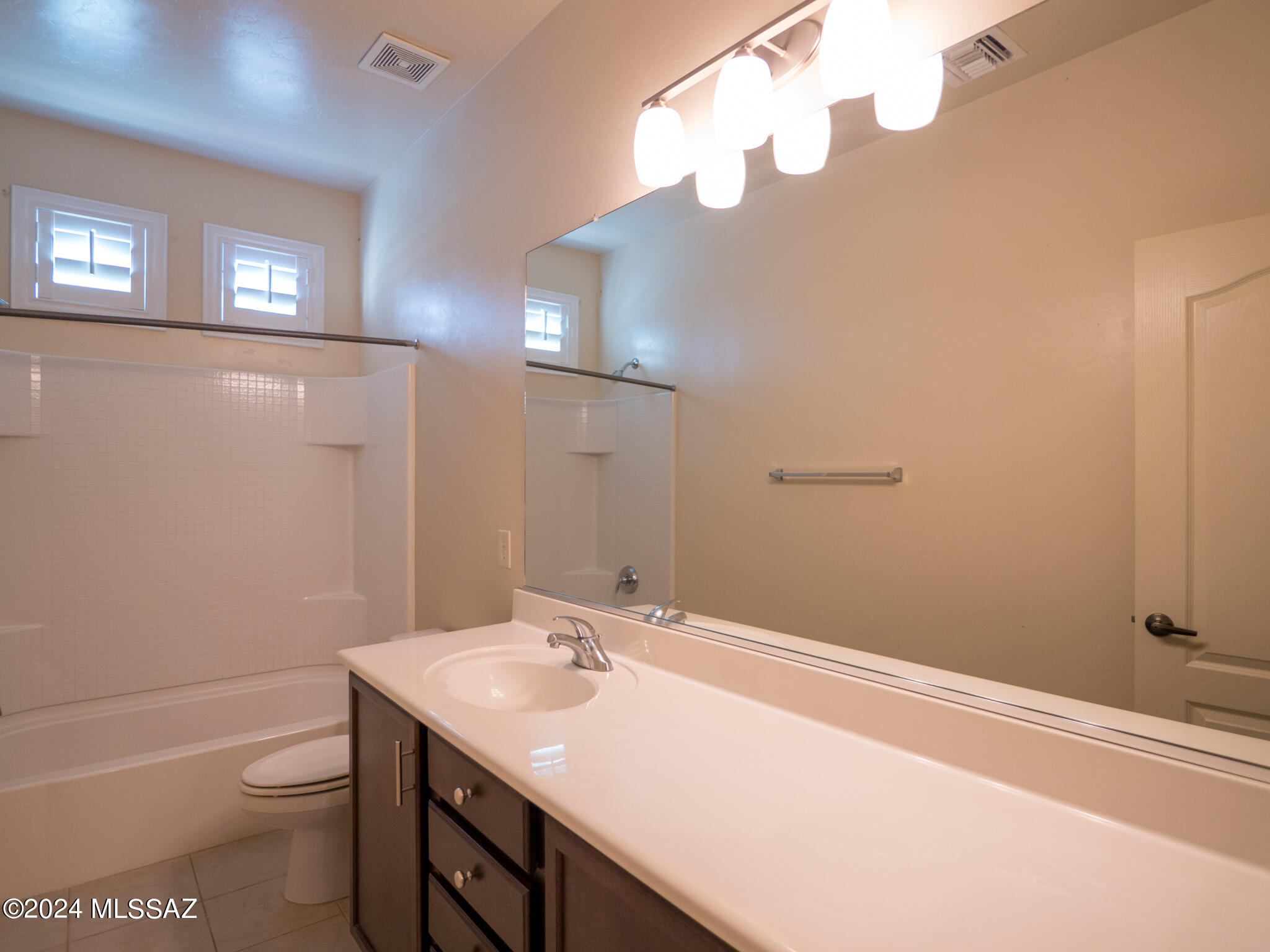 River Walk (1-140) - Residential Lease