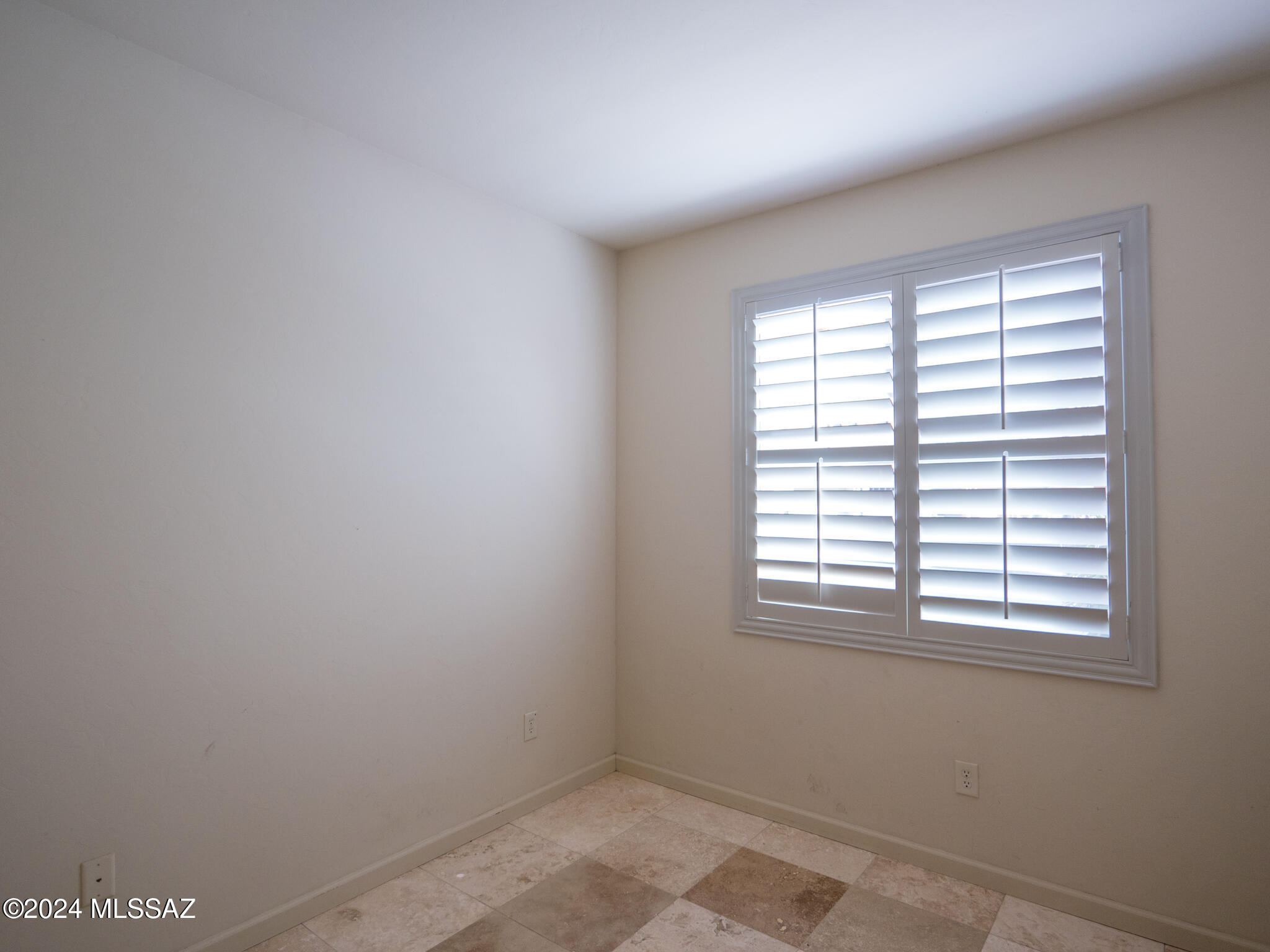 River Walk (1-140) - Residential Lease