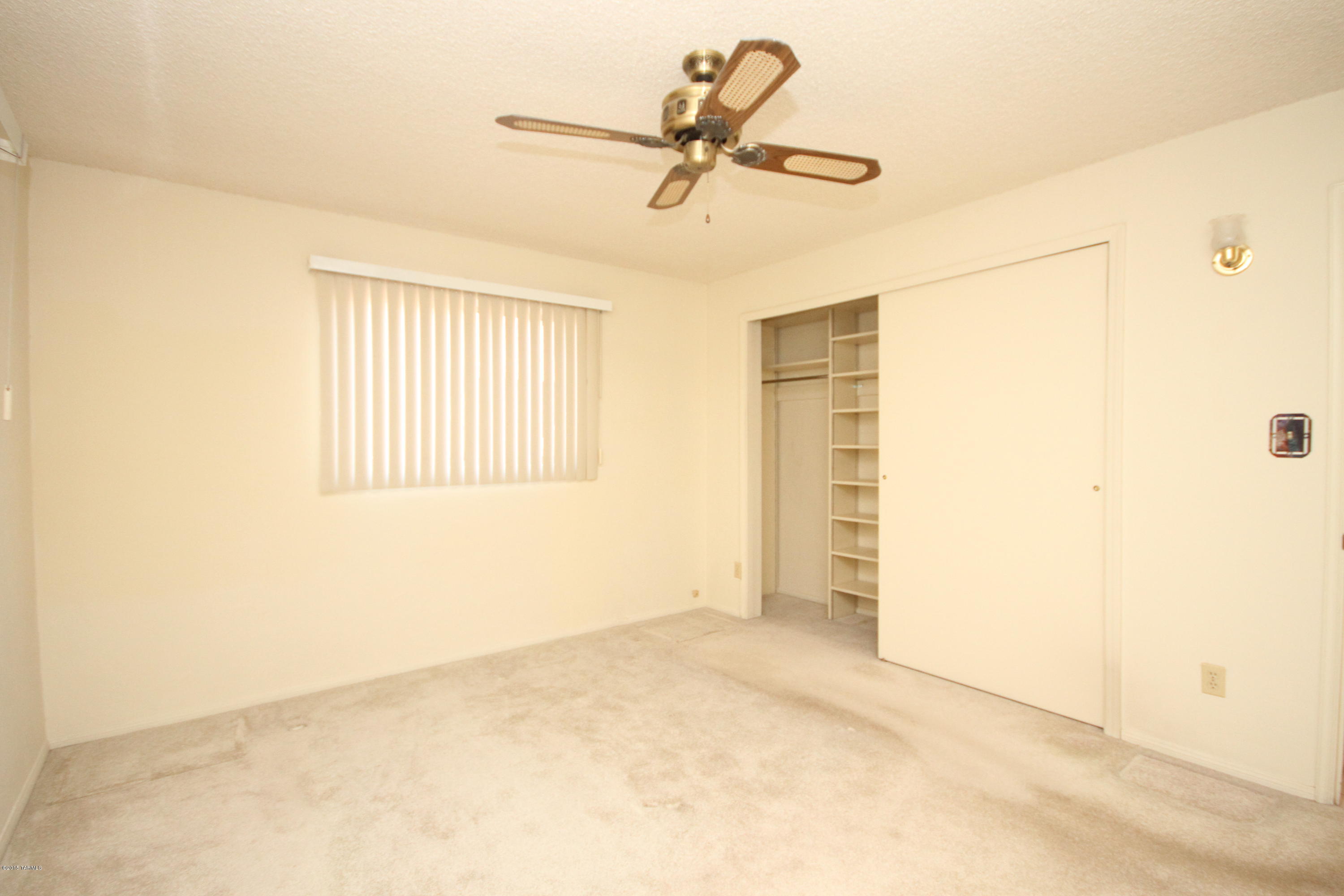 Country Club Manor - Residential
