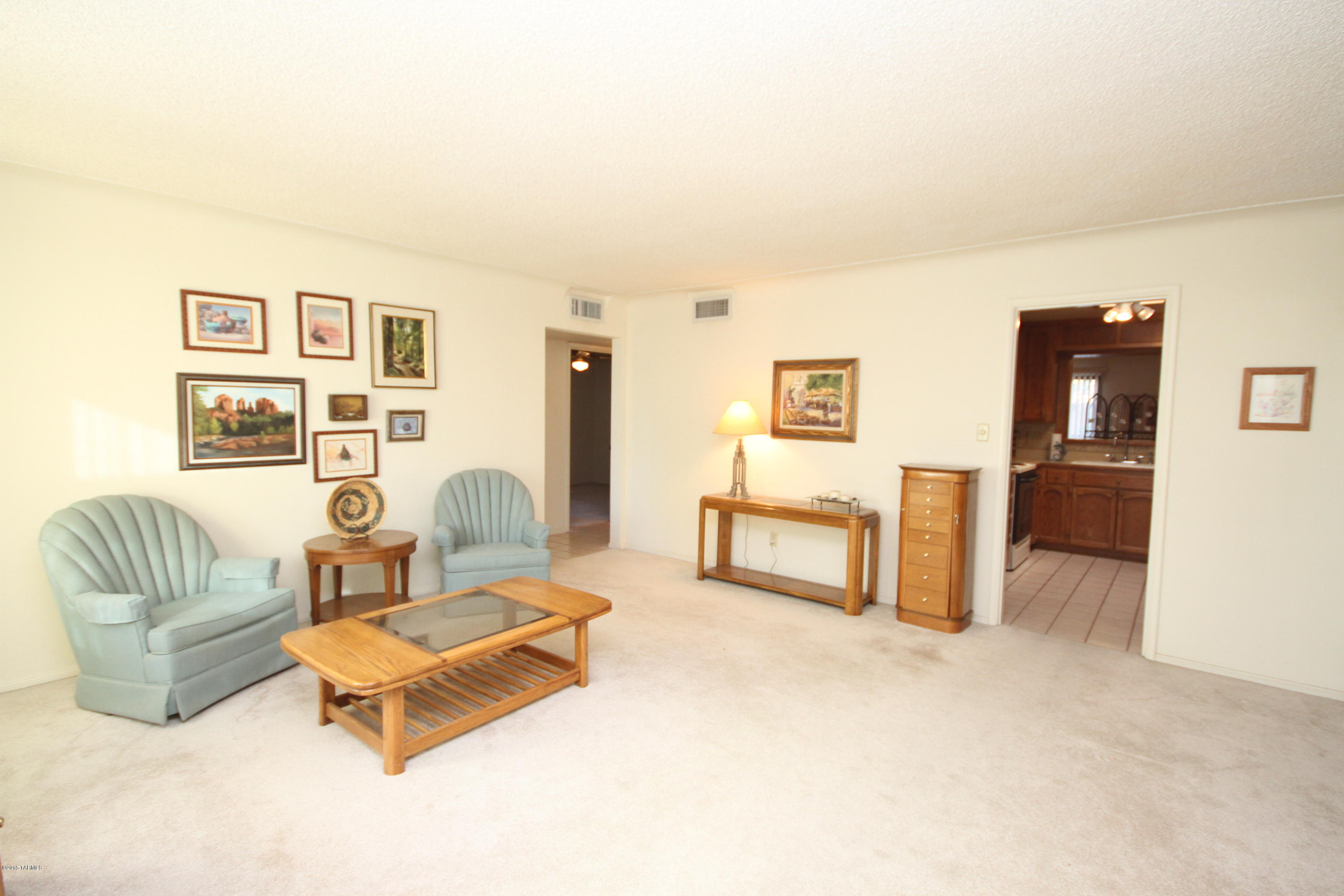 Country Club Manor - Residential