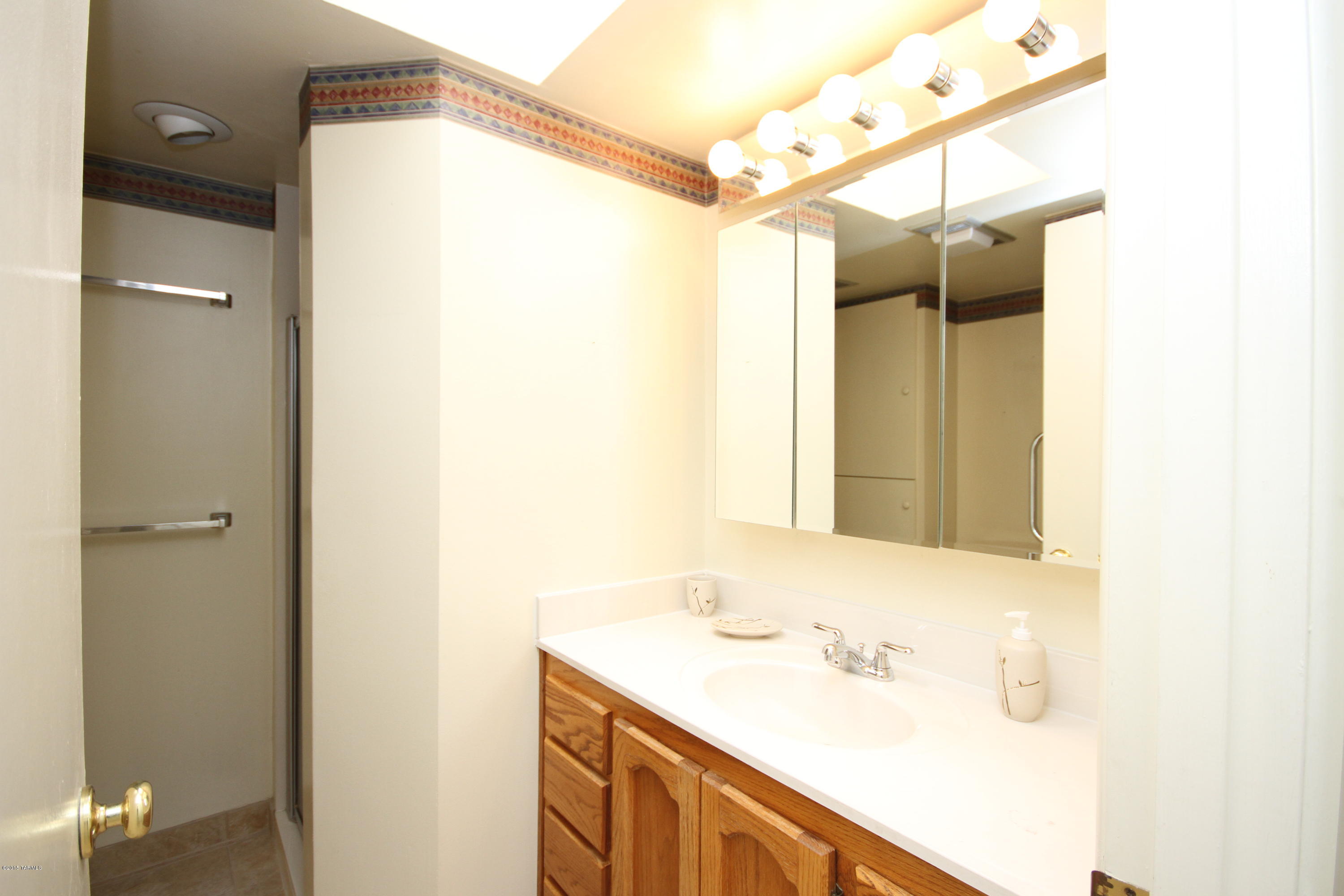 Country Club Manor - Residential