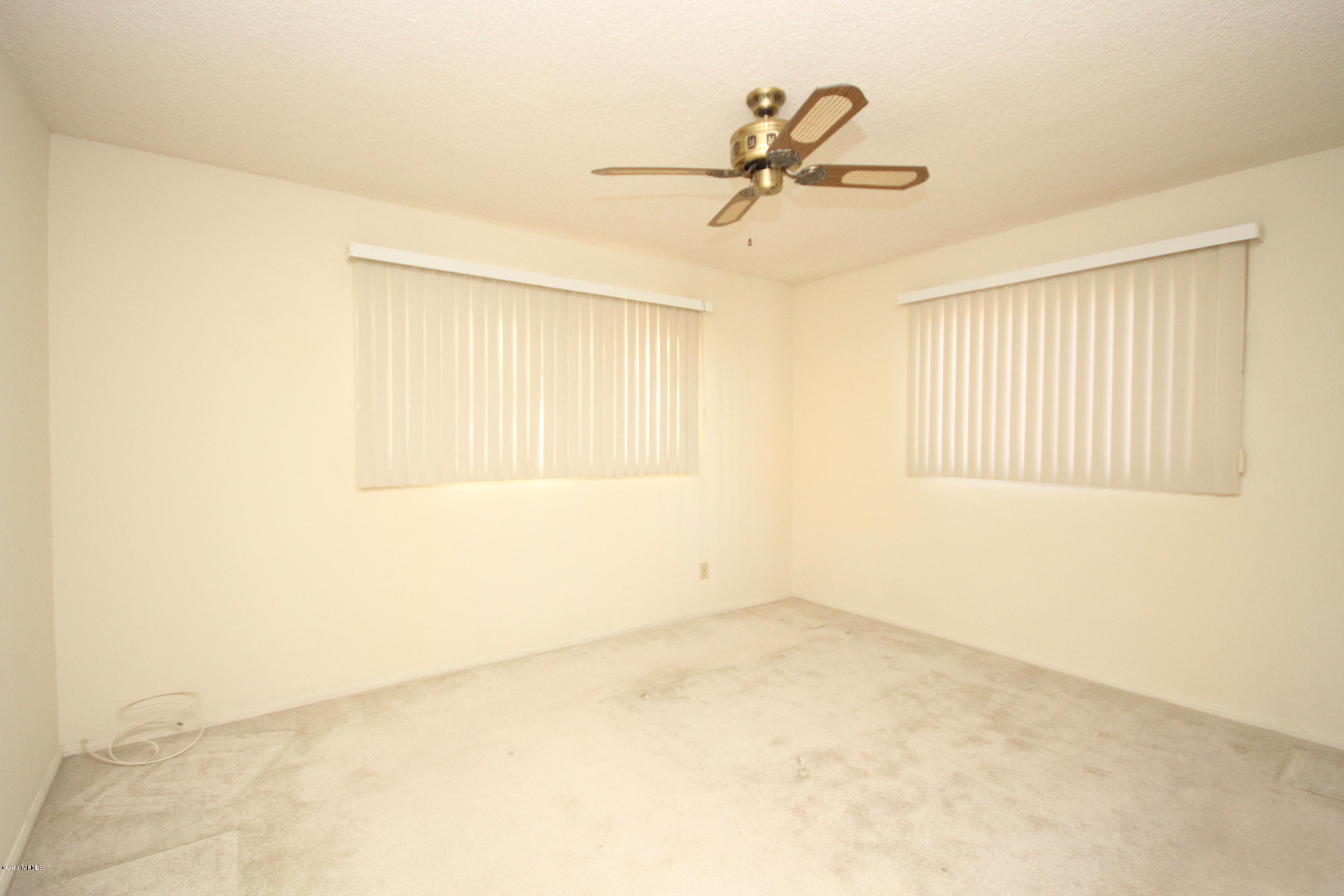 Country Club Manor - Residential