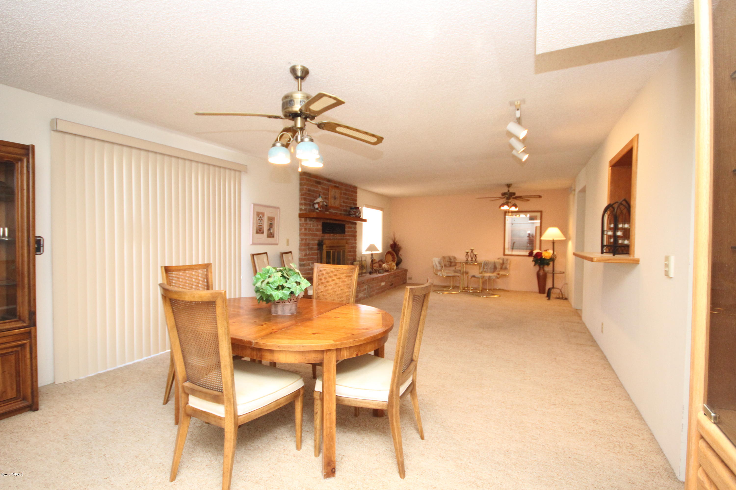 Country Club Manor - Residential
