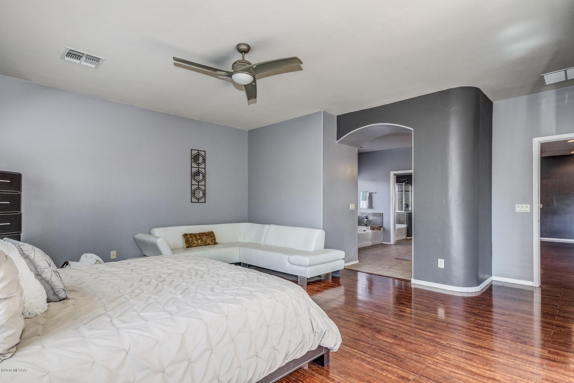 Encanto Del Lago (1-82) - Residential