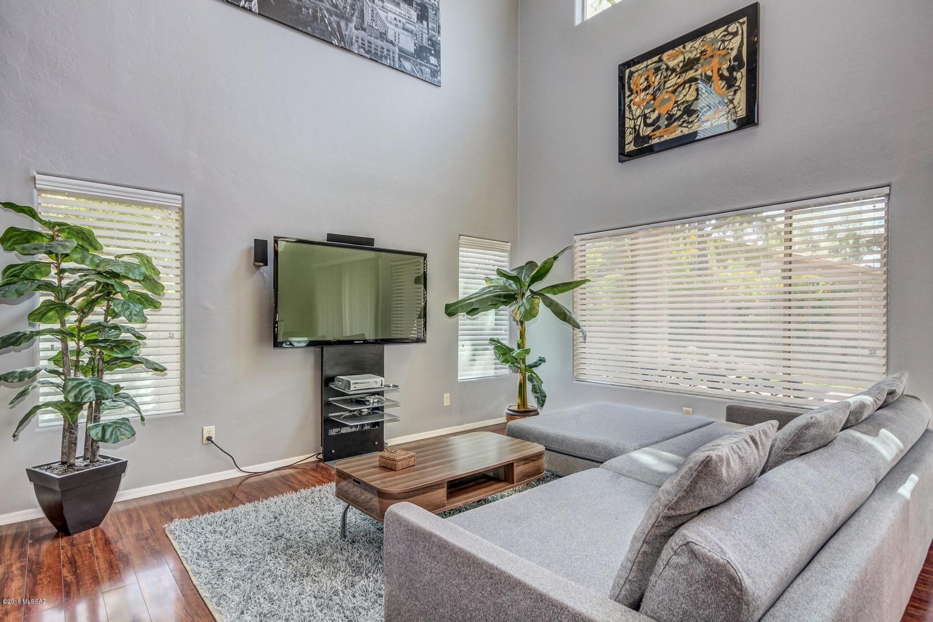Encanto Del Lago (1-82) - Residential