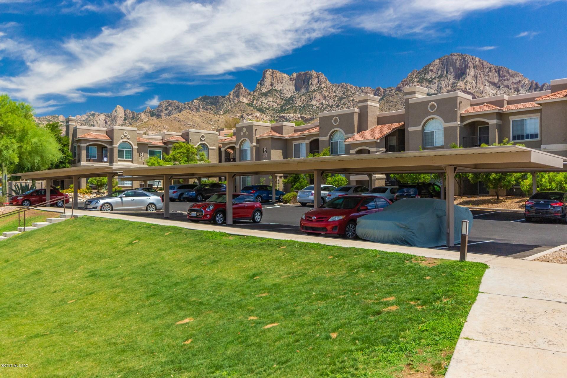 The Boulders at La Reserve Condominiums - Residential