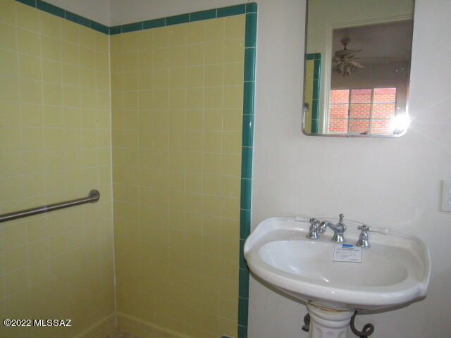 Vista Del Lago (1-123) - Residential