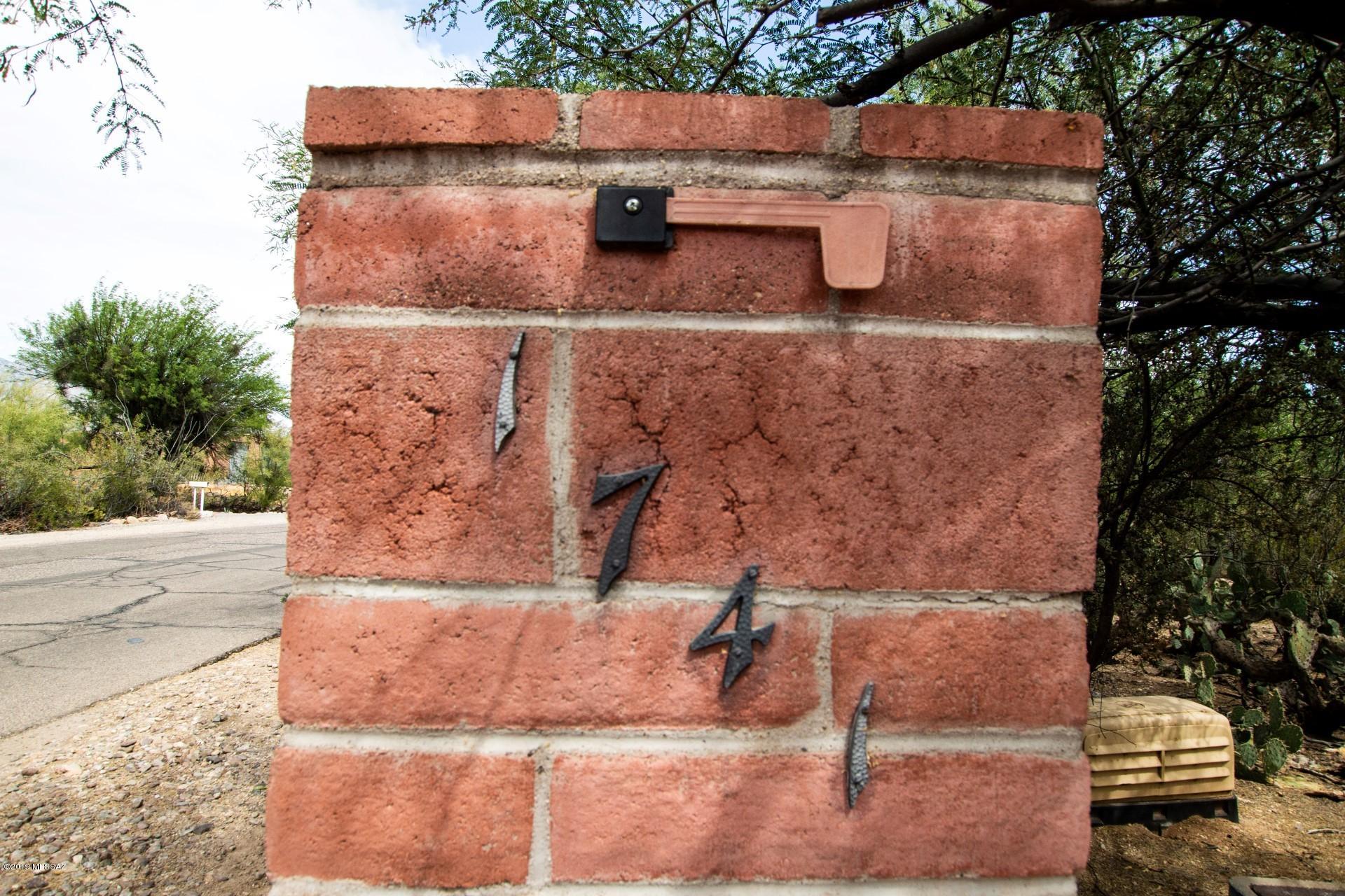 Casas Adobes West (1-220) - Residential