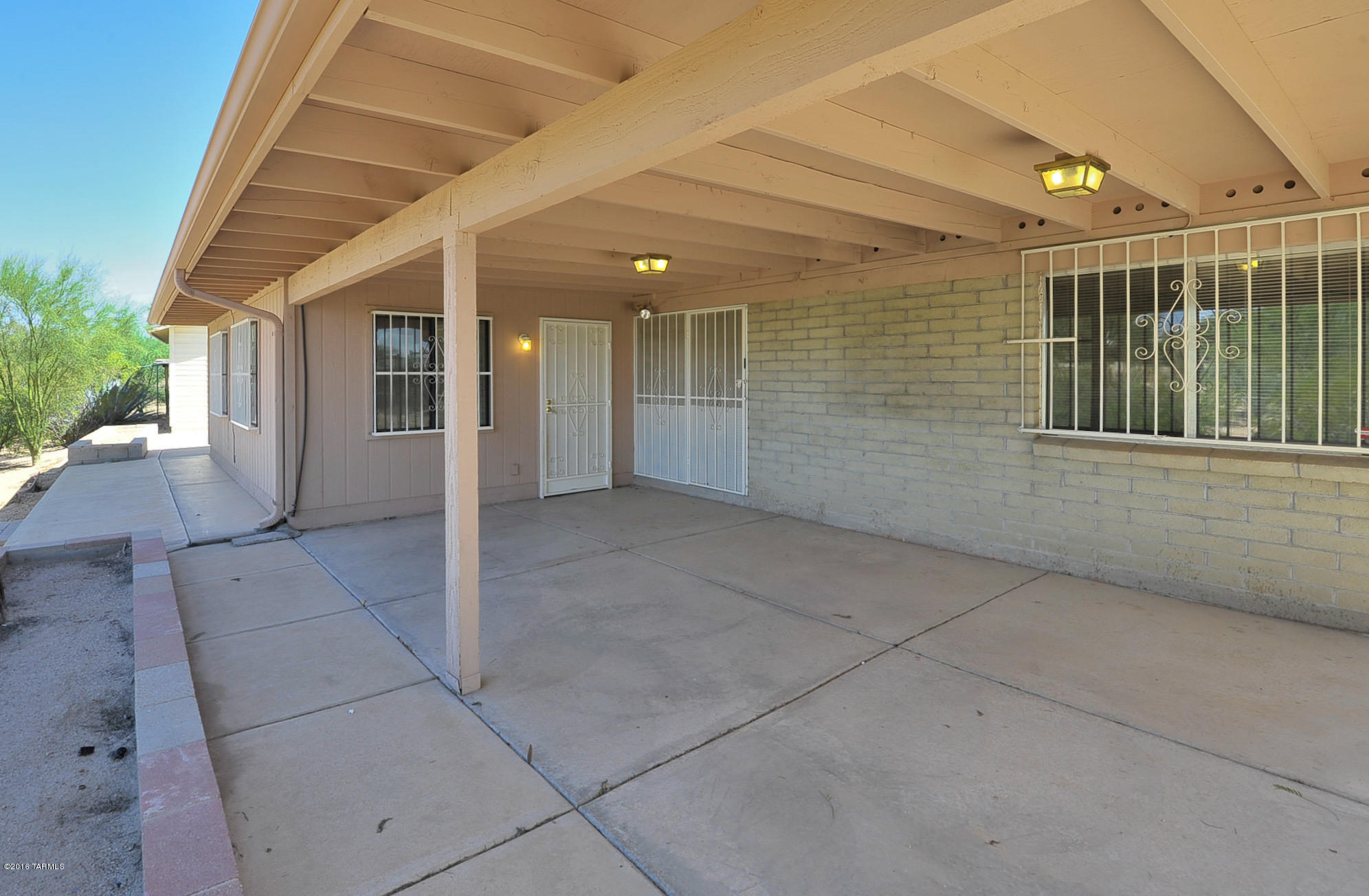 Casas Adobes West No.2 (284-438) - Residential Lease