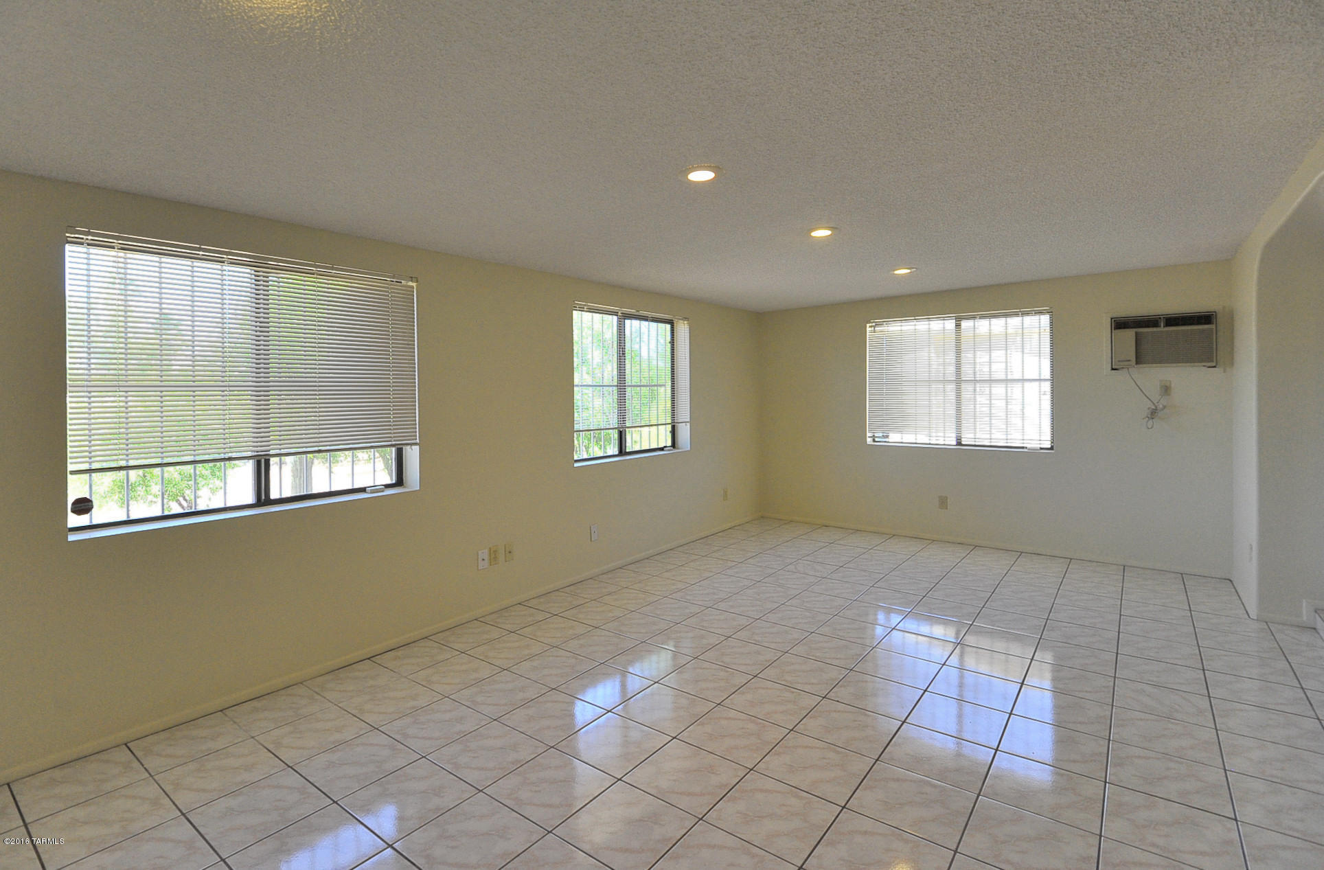 Casas Adobes West No.2 (284-438) - Residential Lease