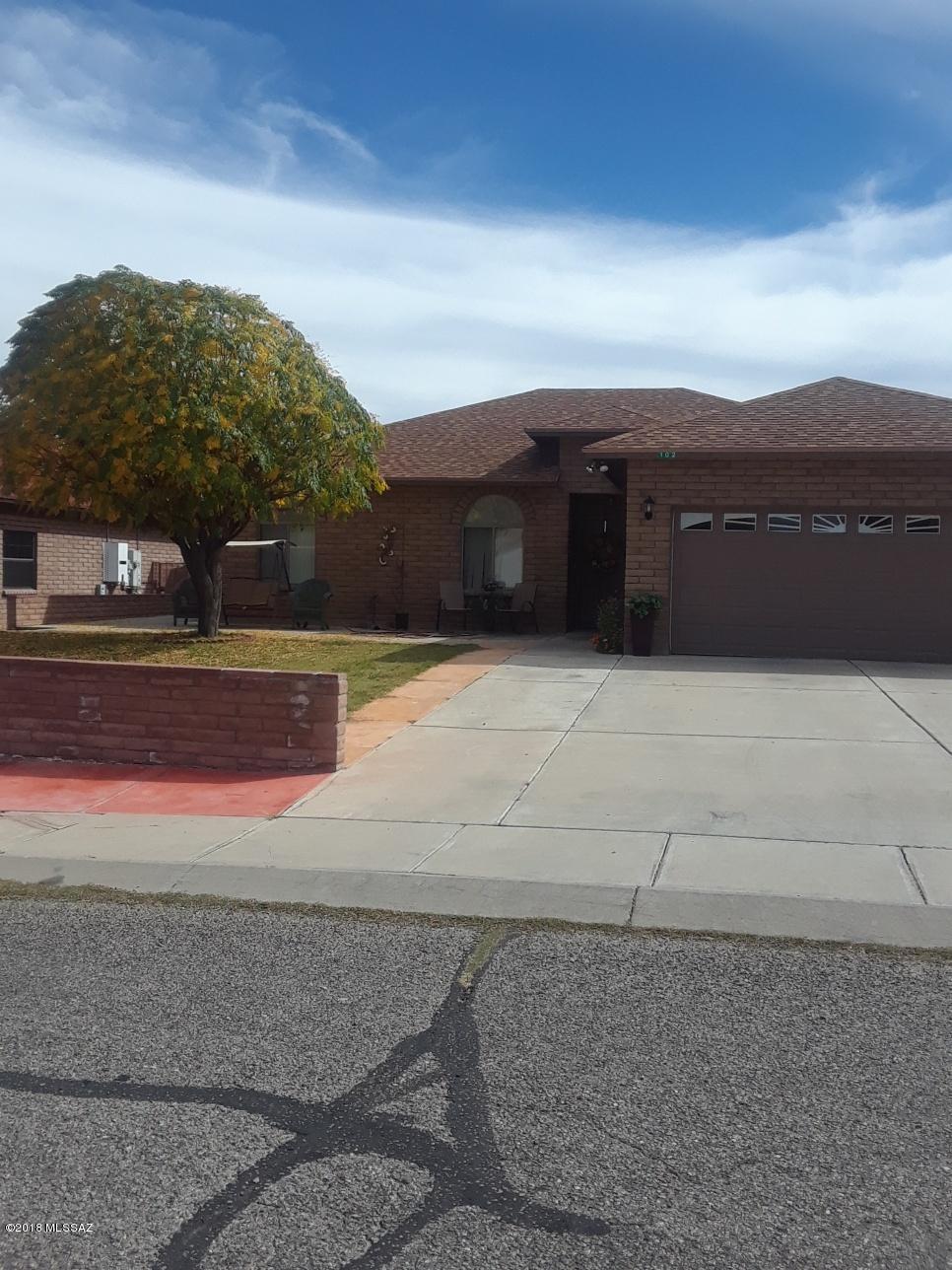 Great home in very desirable neighborhood, convenient to interstate and shopping.  Spacious kitchen and laundry room the house has a very open feel to it and a  very nice covered porch in the back to relax in.  Block Fence in the backyard.  The perfect place to call home!