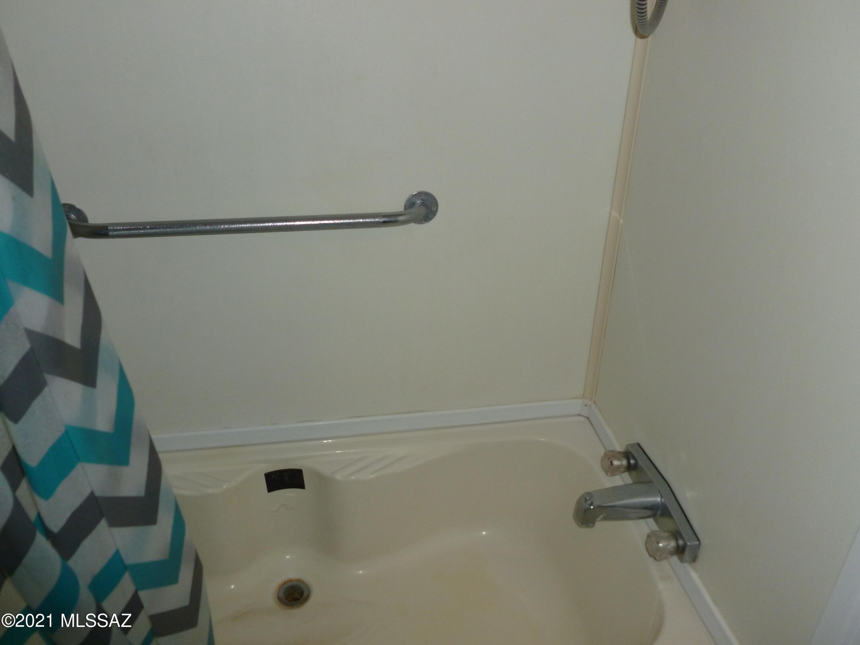 J - Six Ranchettes Unit NO. 7 (205-221, 237-423) - Residential
