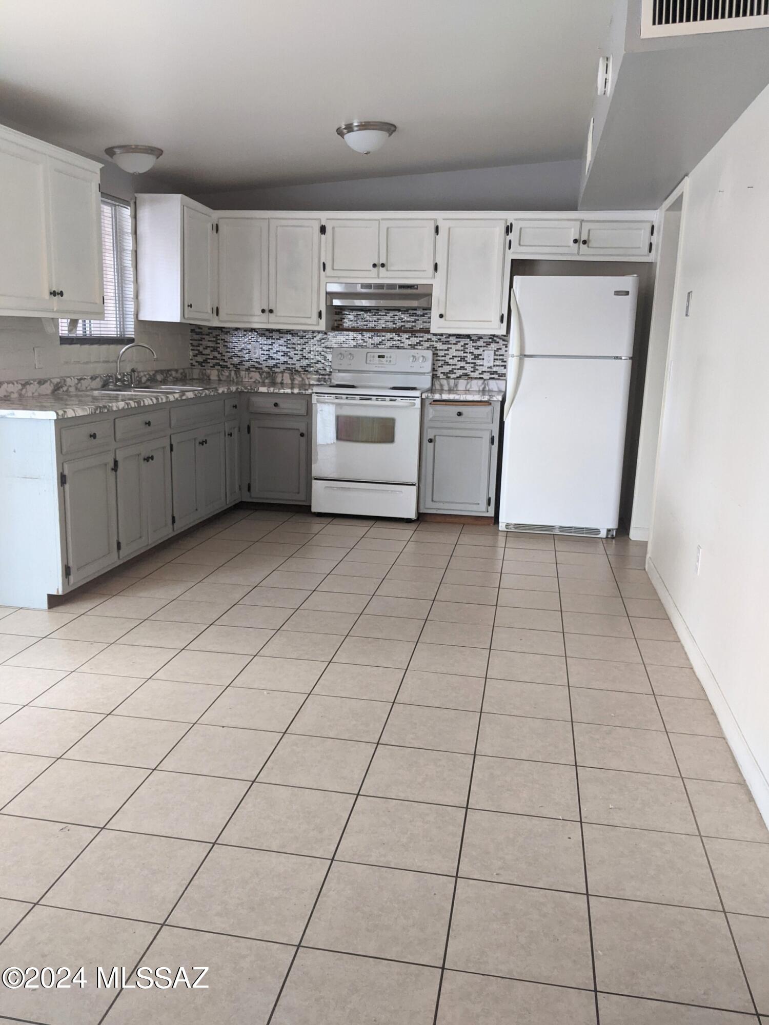 Northmanor - Residential Lease