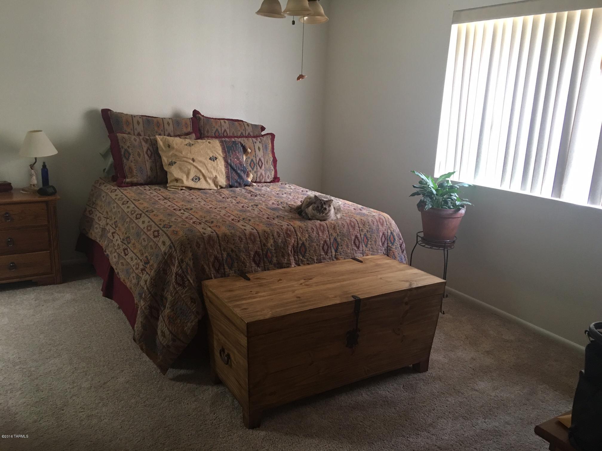 Oak Park Twnhss (1-40) - Residential