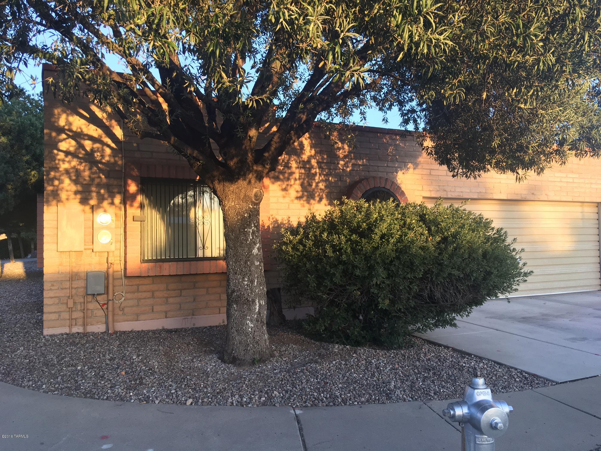 Oak Park Twnhss (1-40) - Residential