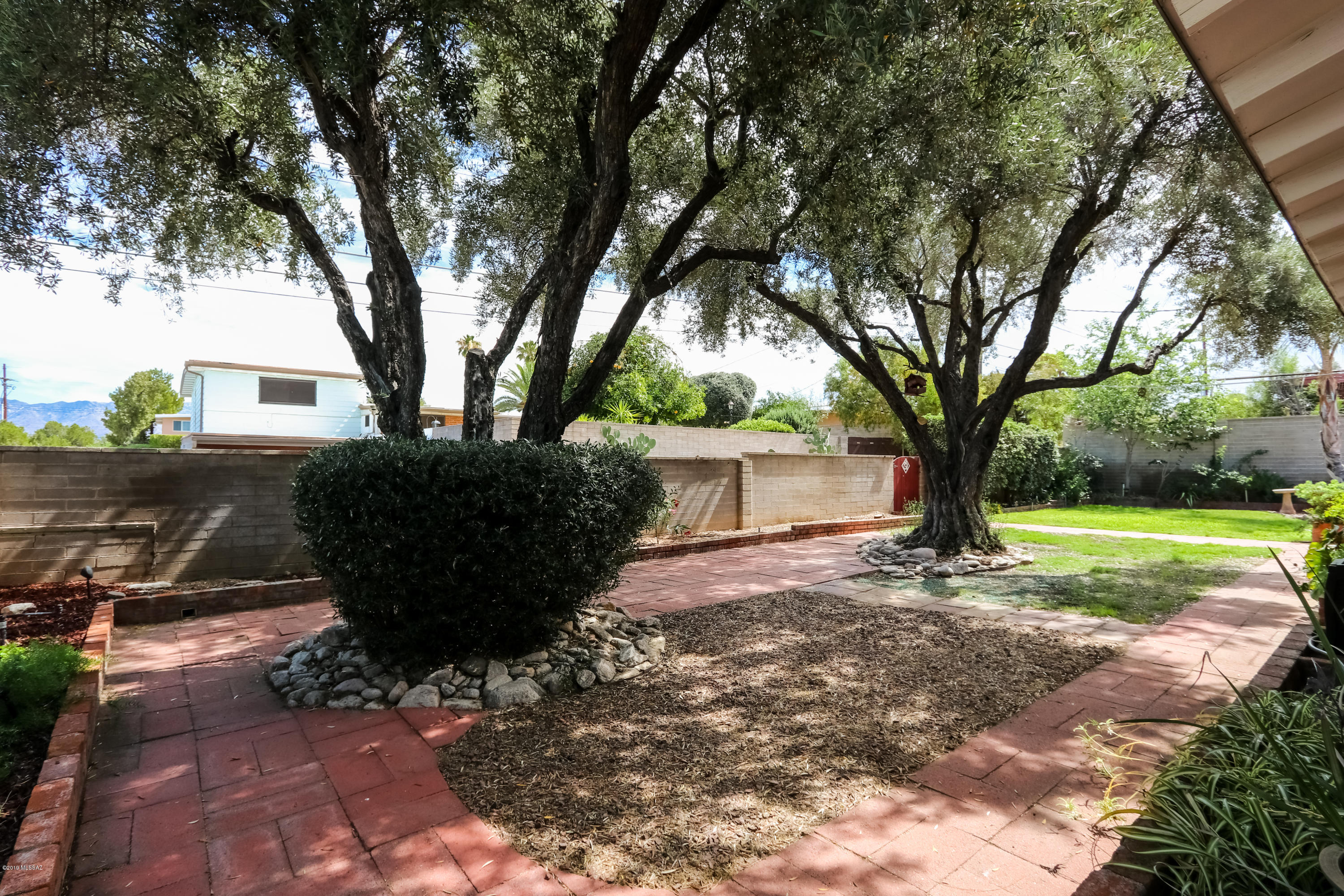 Eastern Hills (BLKS 4,5 & LOTS 1-12,BLK  6) - Residential