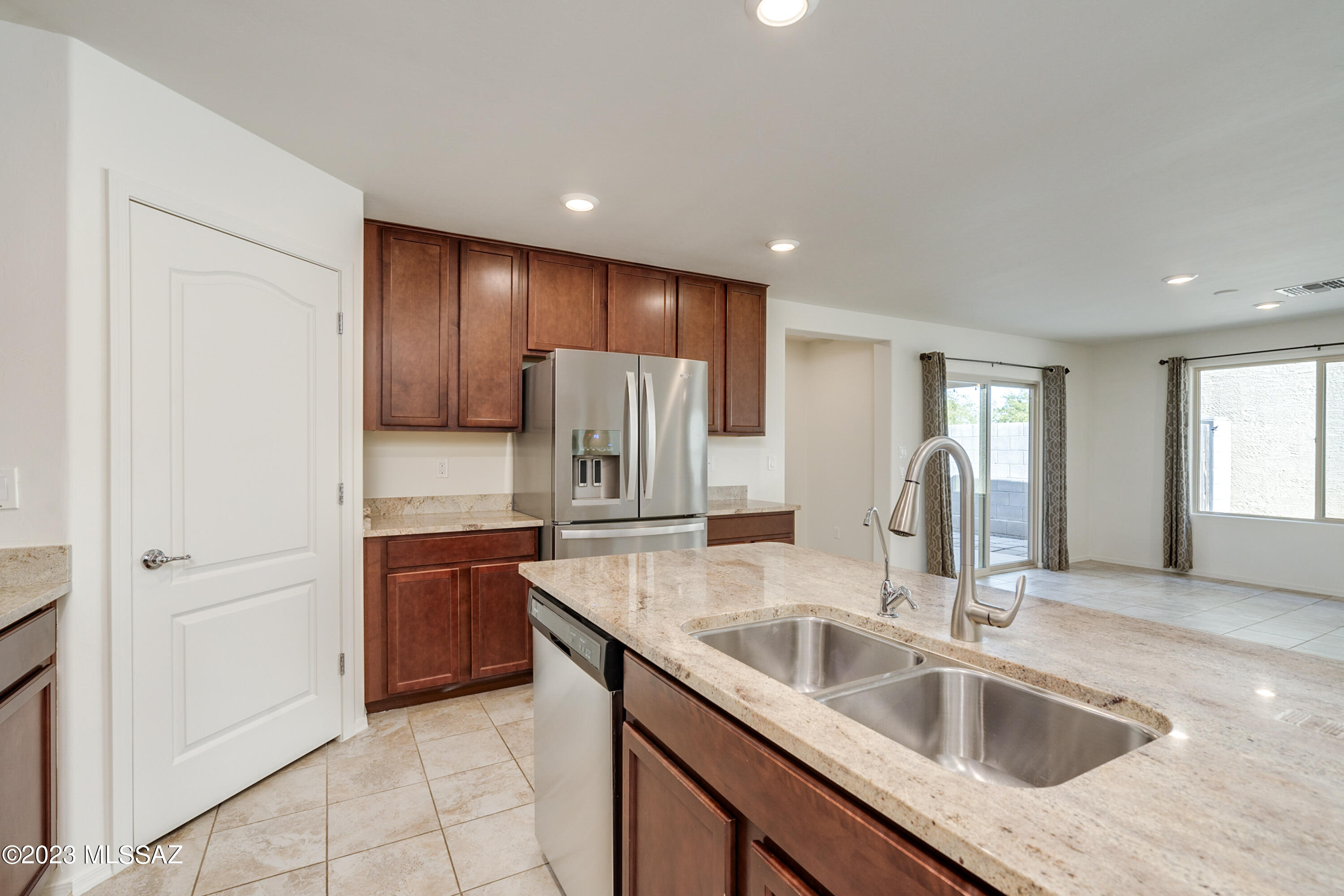 Kinnison Overlook SQ20160890579 - Residential