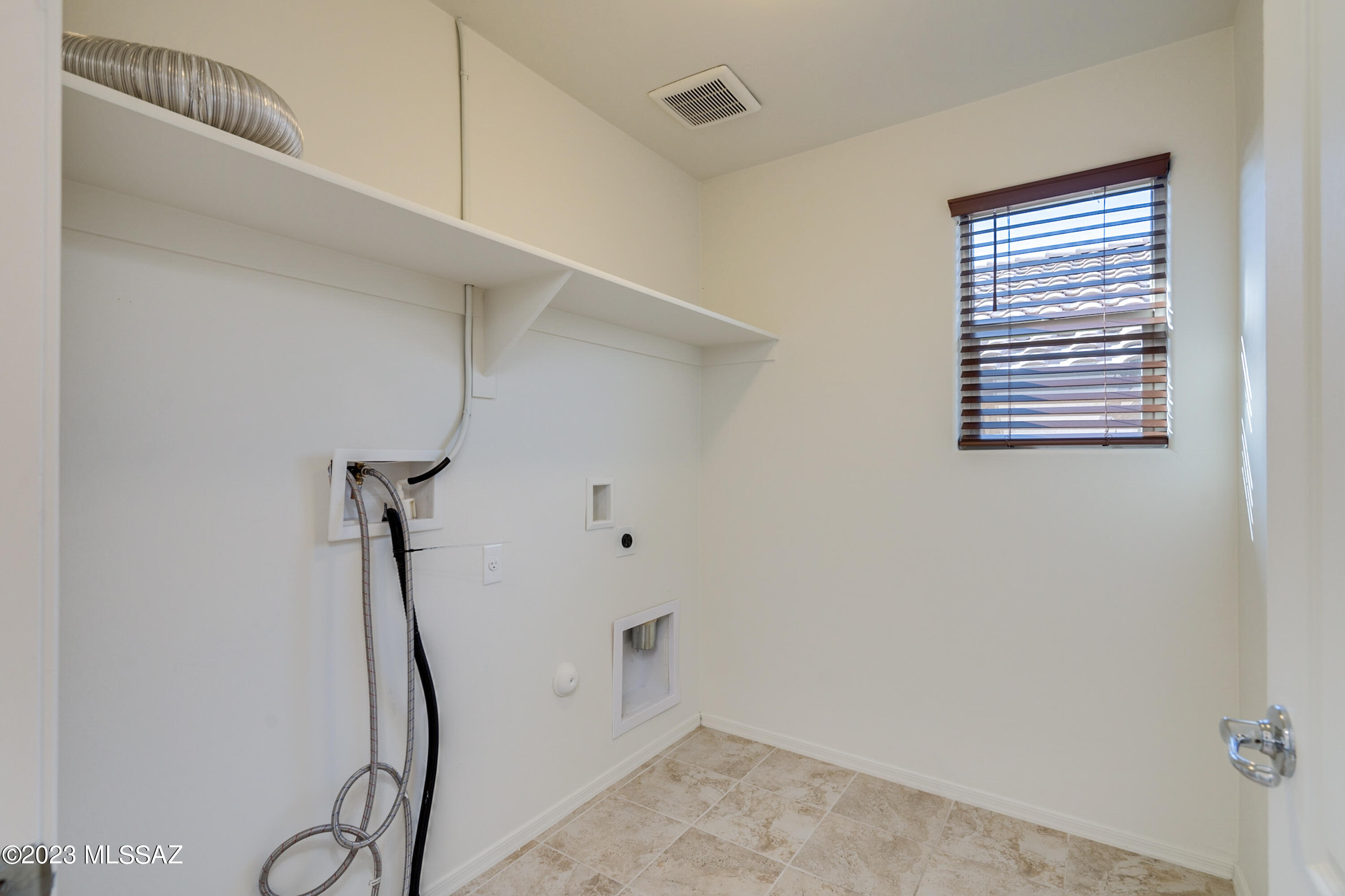 Kinnison Overlook SQ20160890579 - Residential