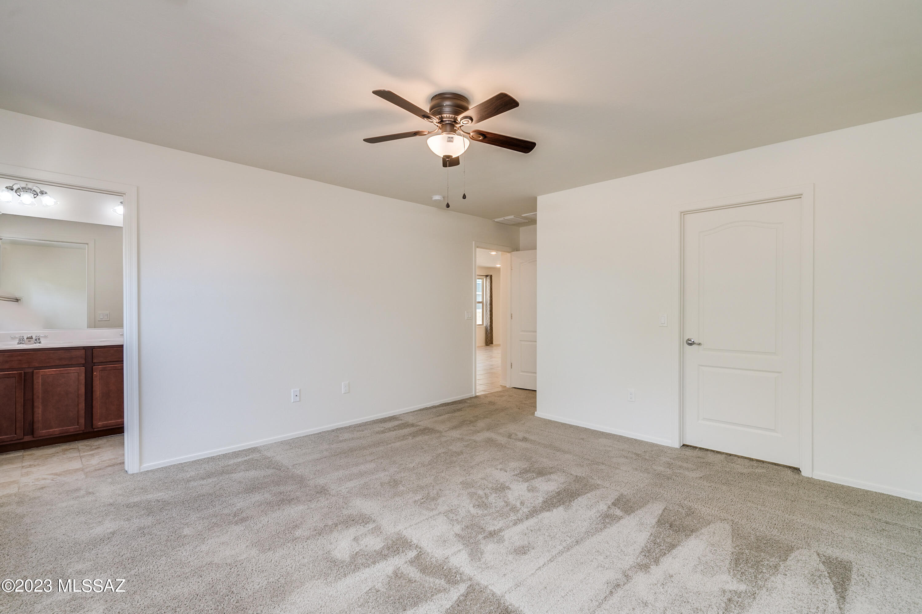Kinnison Overlook SQ20160890579 - Residential