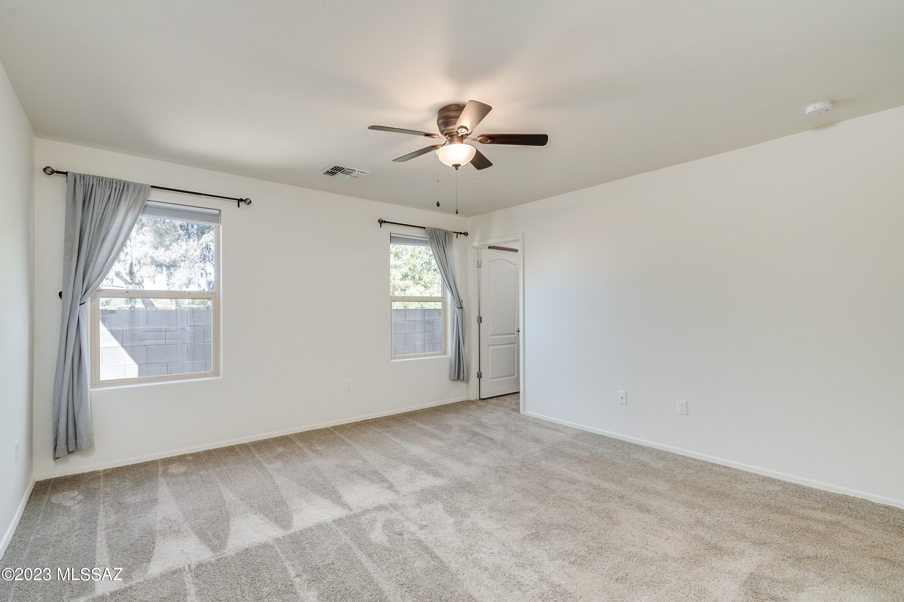 Kinnison Overlook SQ20160890579 - Residential