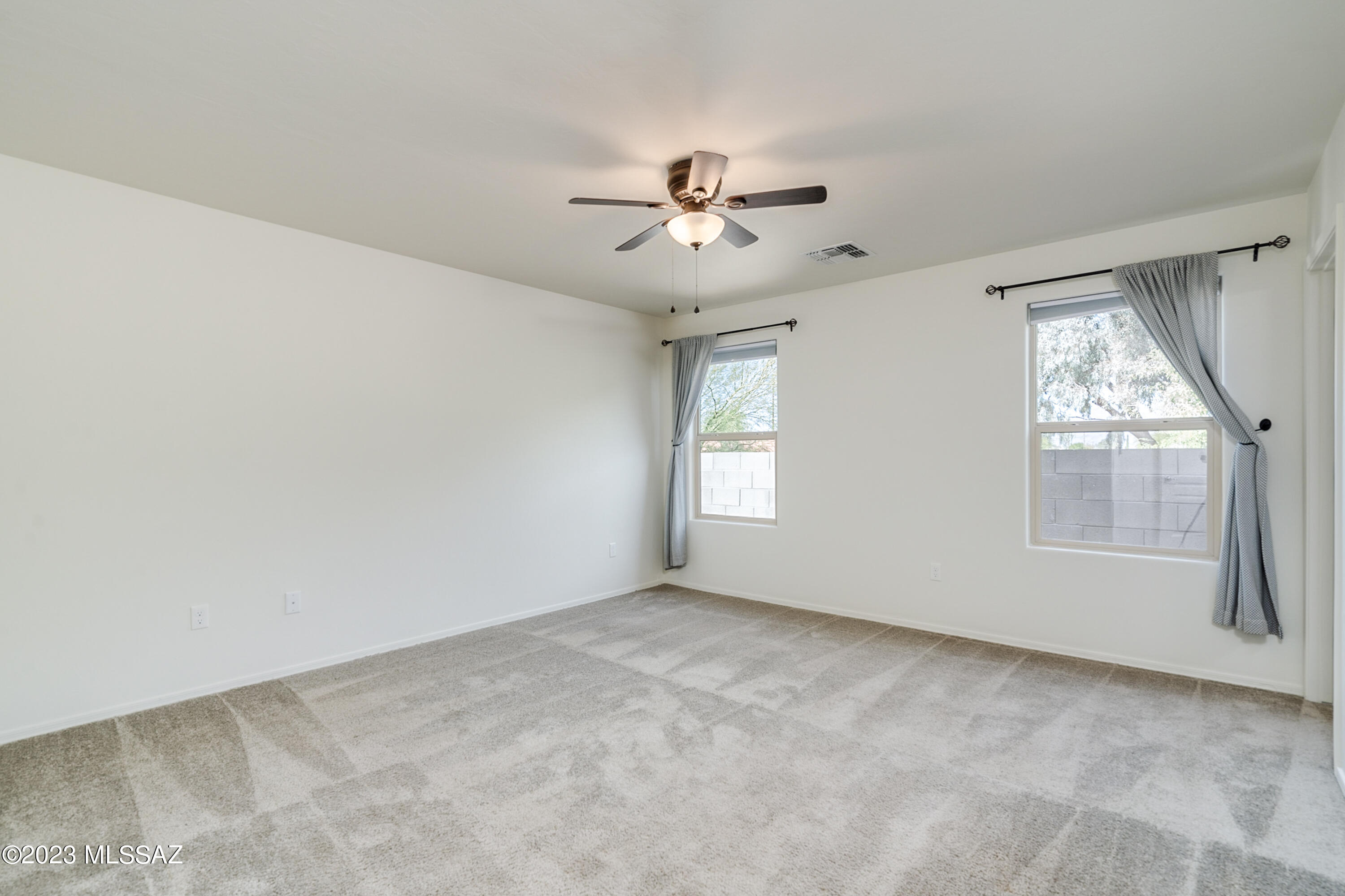 Kinnison Overlook SQ20160890579 - Residential