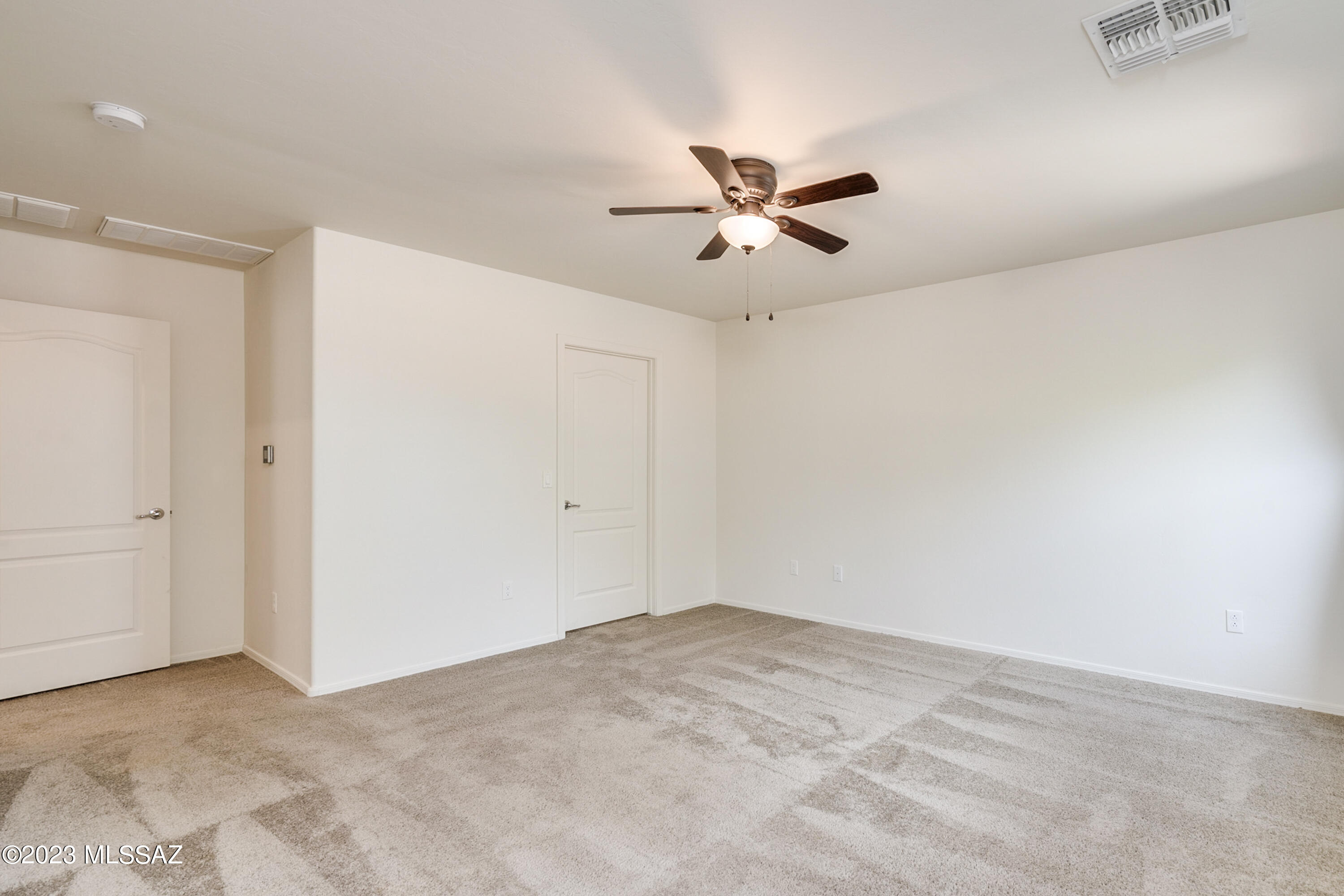 Kinnison Overlook SQ20160890579 - Residential