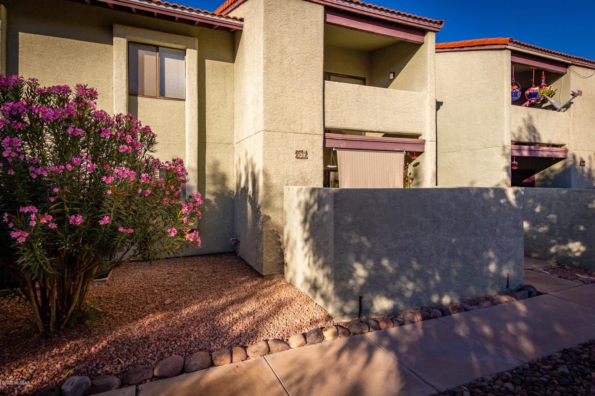 Woodland Place Condominiums (101-152, 201-252) - Residential