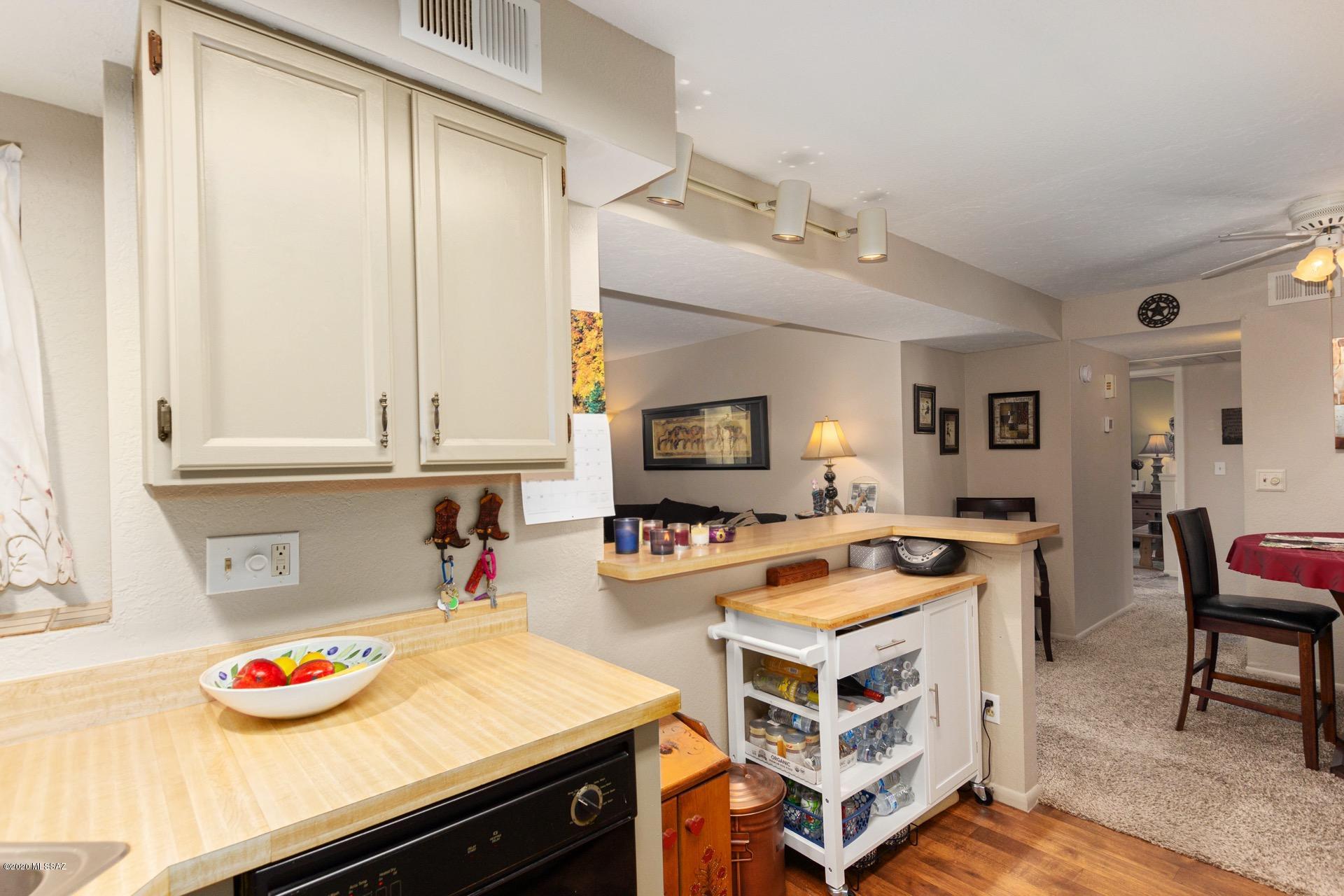 Woodland Place Condominiums (101-152, 201-252) - Residential