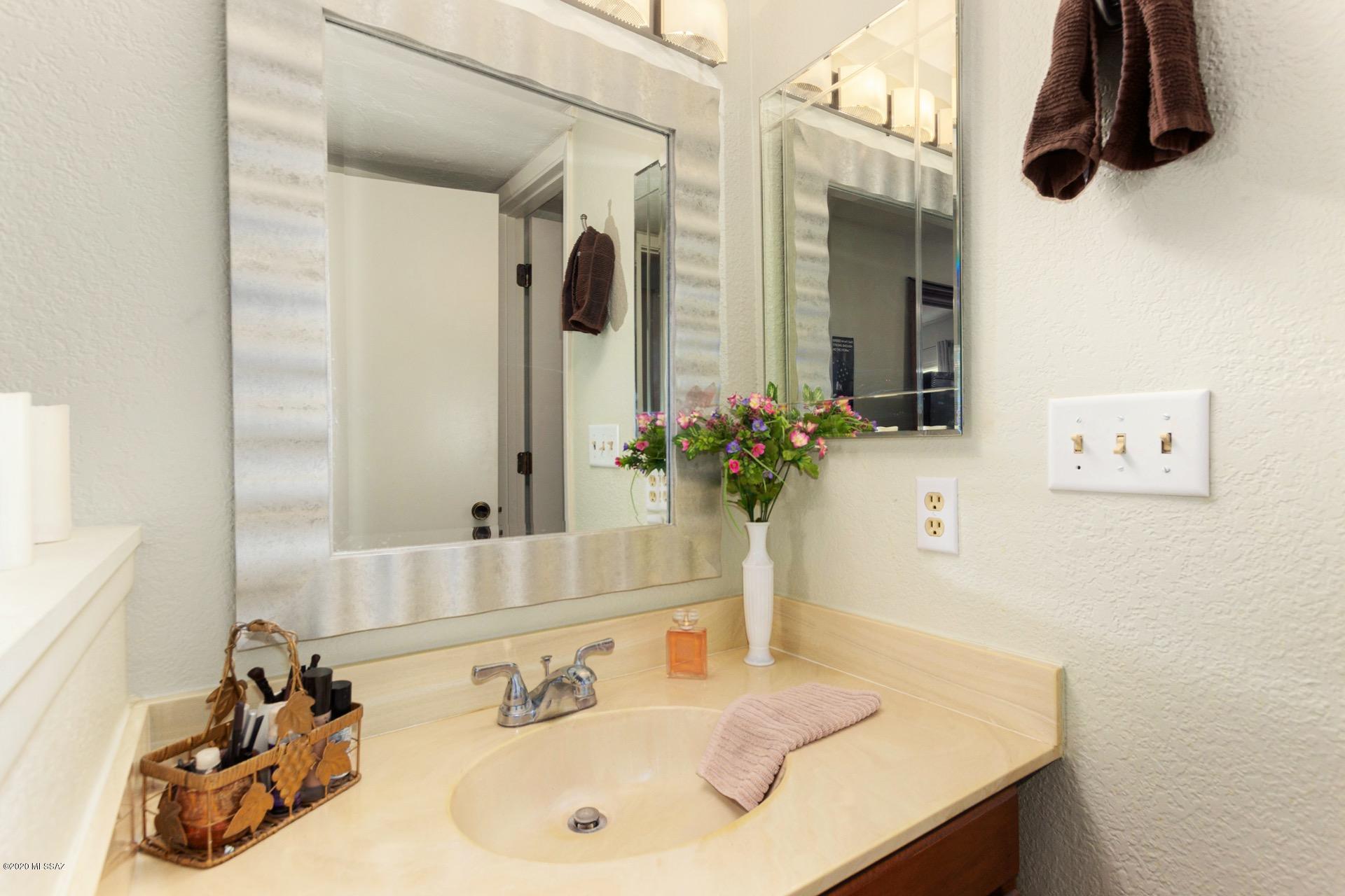 Woodland Place Condominiums (101-152, 201-252) - Residential
