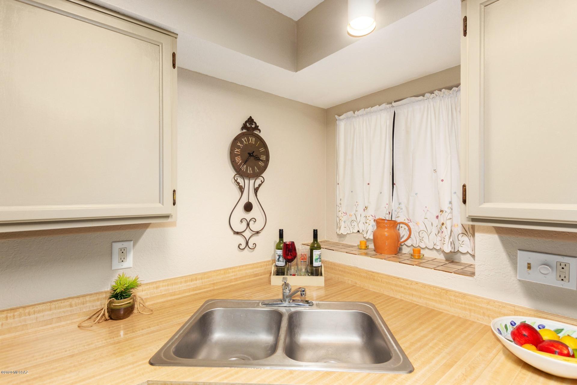 Woodland Place Condominiums (101-152, 201-252) - Residential