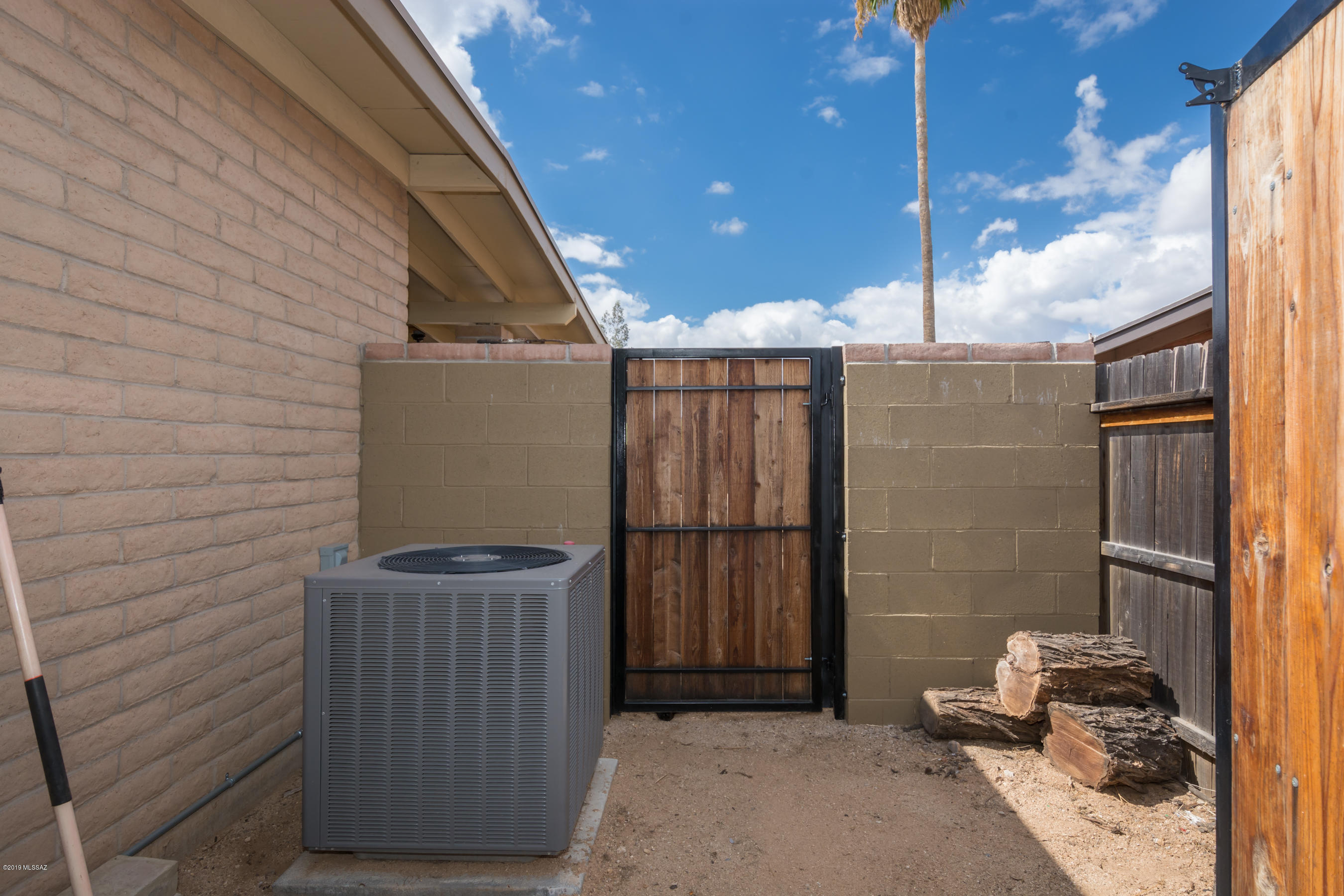 North Point Terrace (1-255) - Residential
