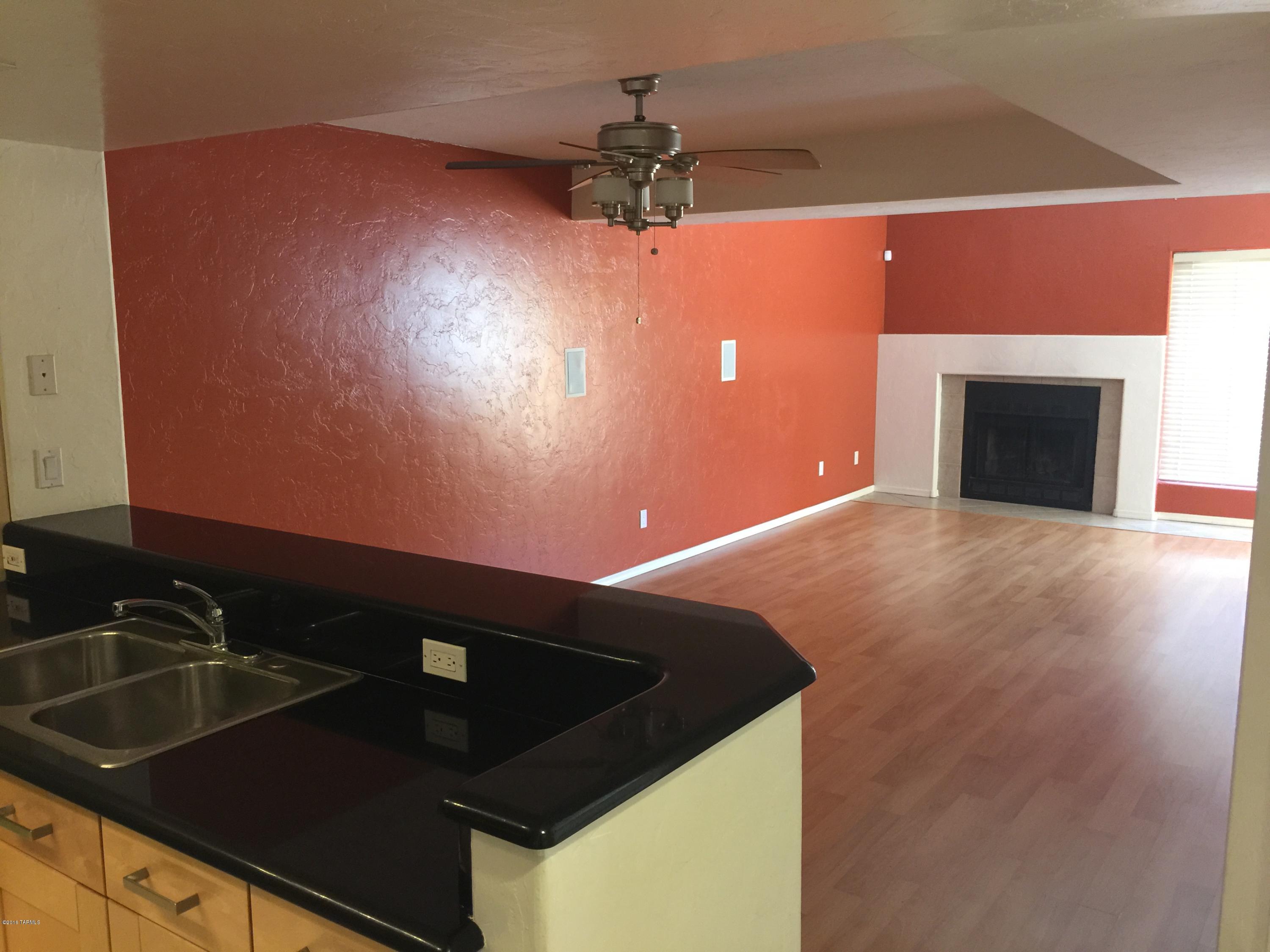 Mountain View Condos. (1-76) - Residential Lease
