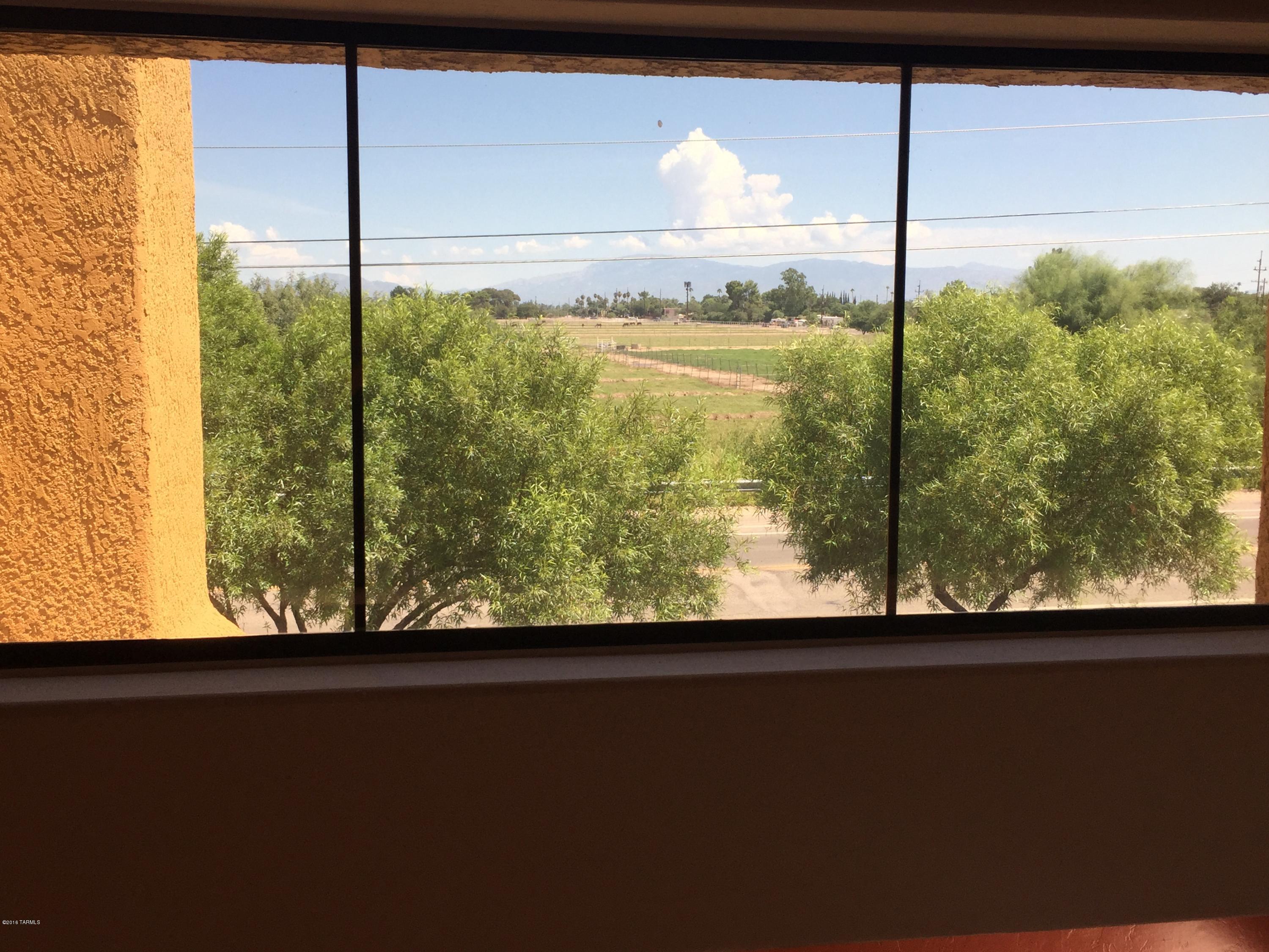 Mountain View Condos. (1-76) - Residential Lease