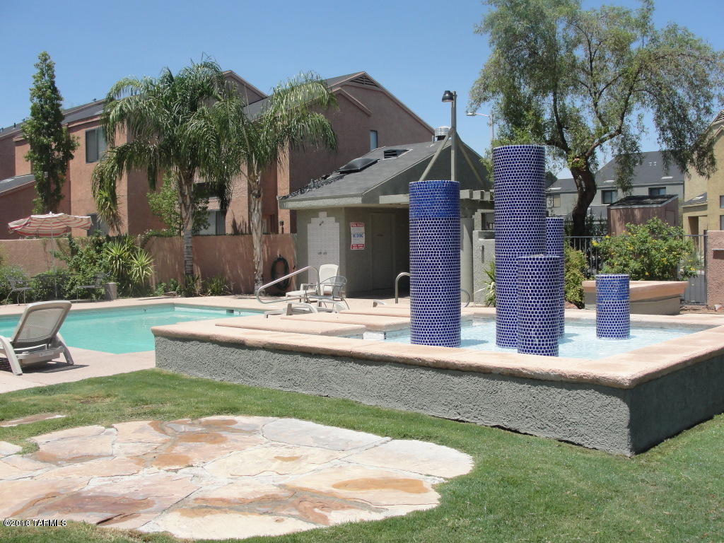 Mountain View Condos. (1-76) - Residential Lease