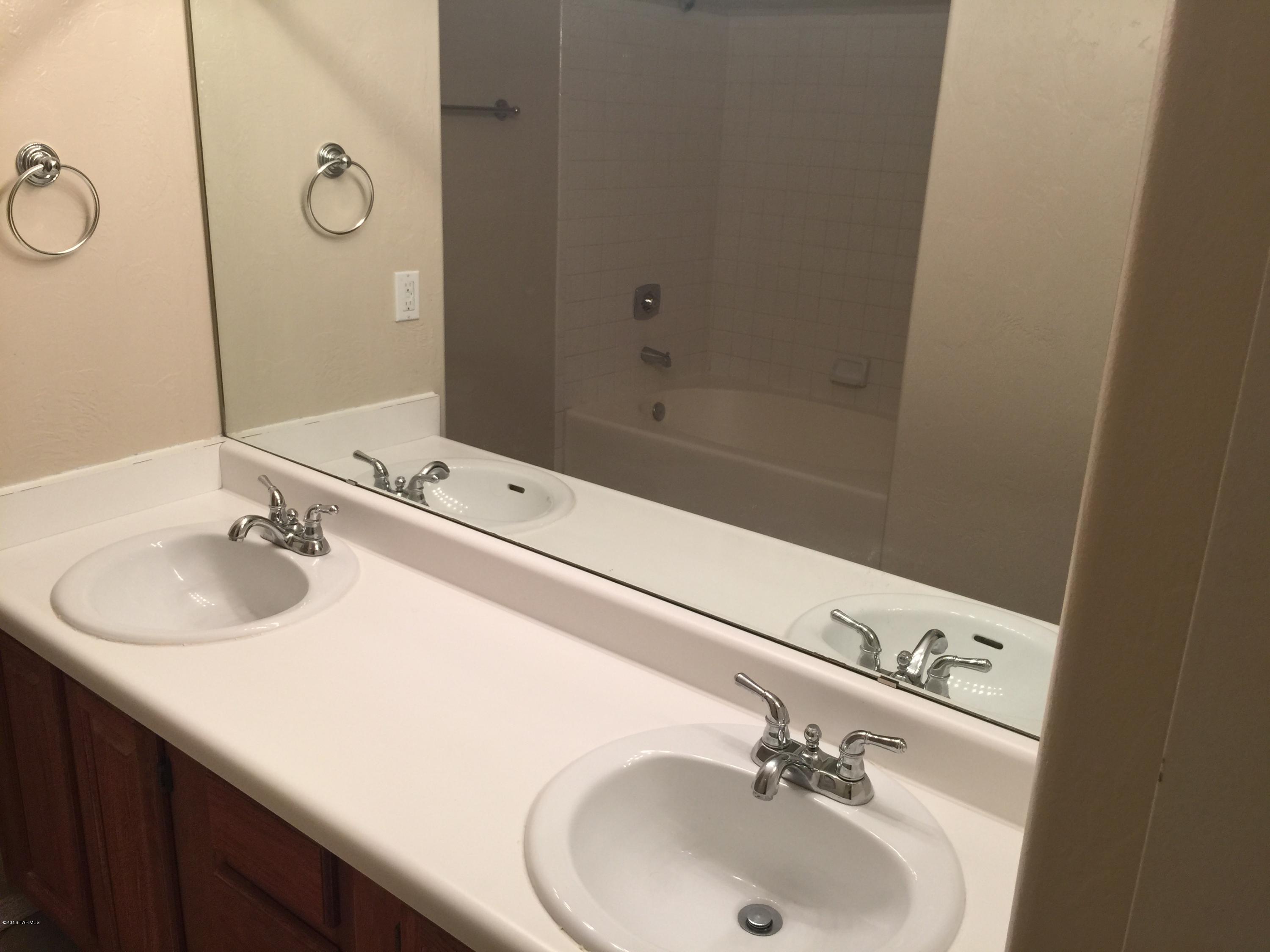 Mountain View Condos. (1-76) - Residential Lease