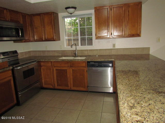 Edgebrooke Village (1-79) - Residential Lease