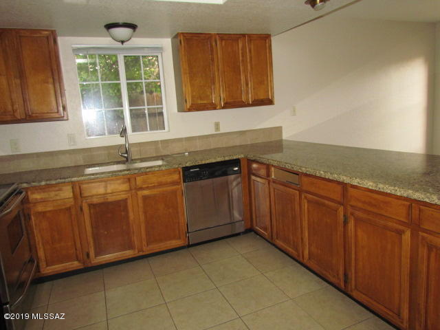 Edgebrooke Village (1-79) - Residential Lease