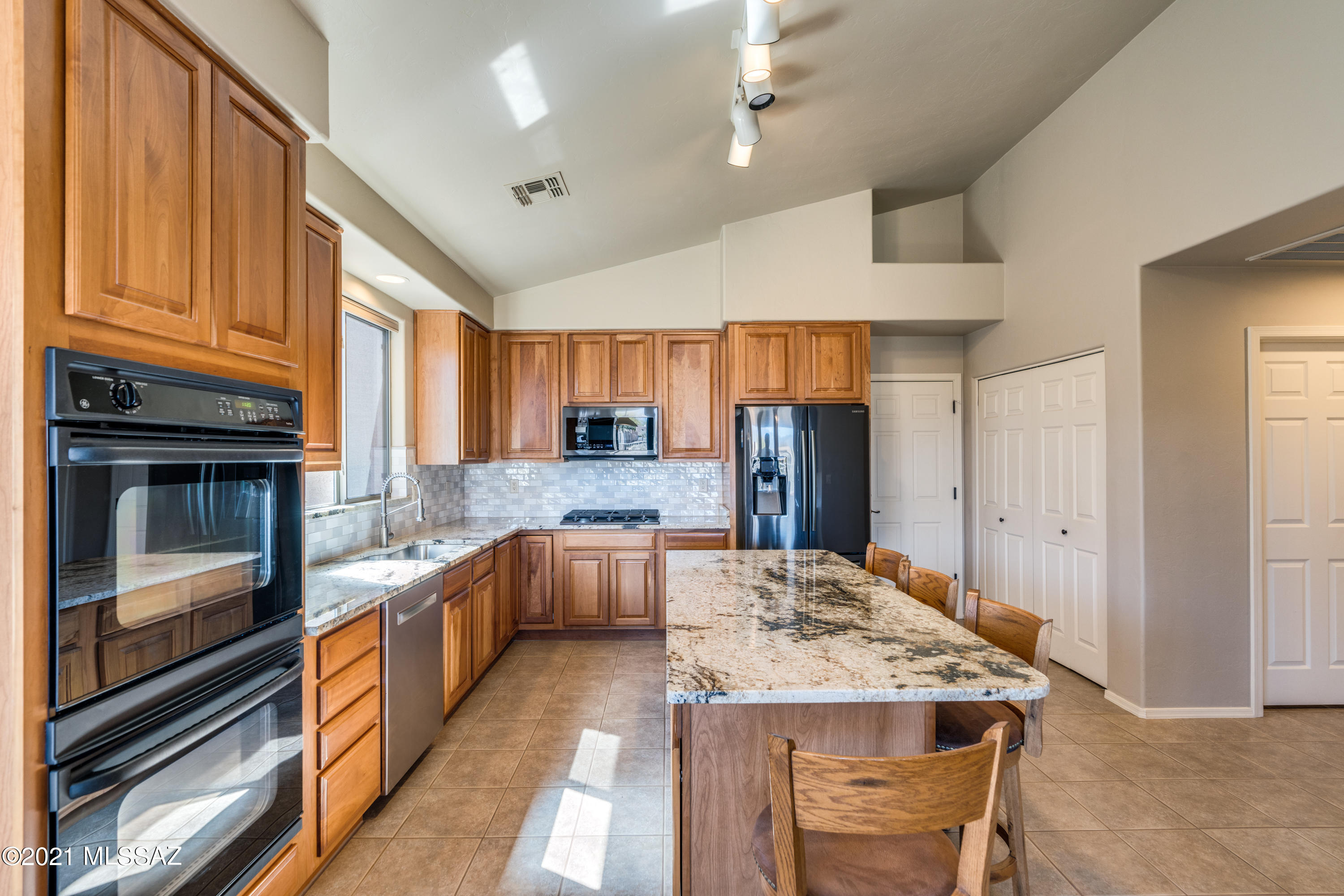 Rancho Del Lago (389-465) - Residential