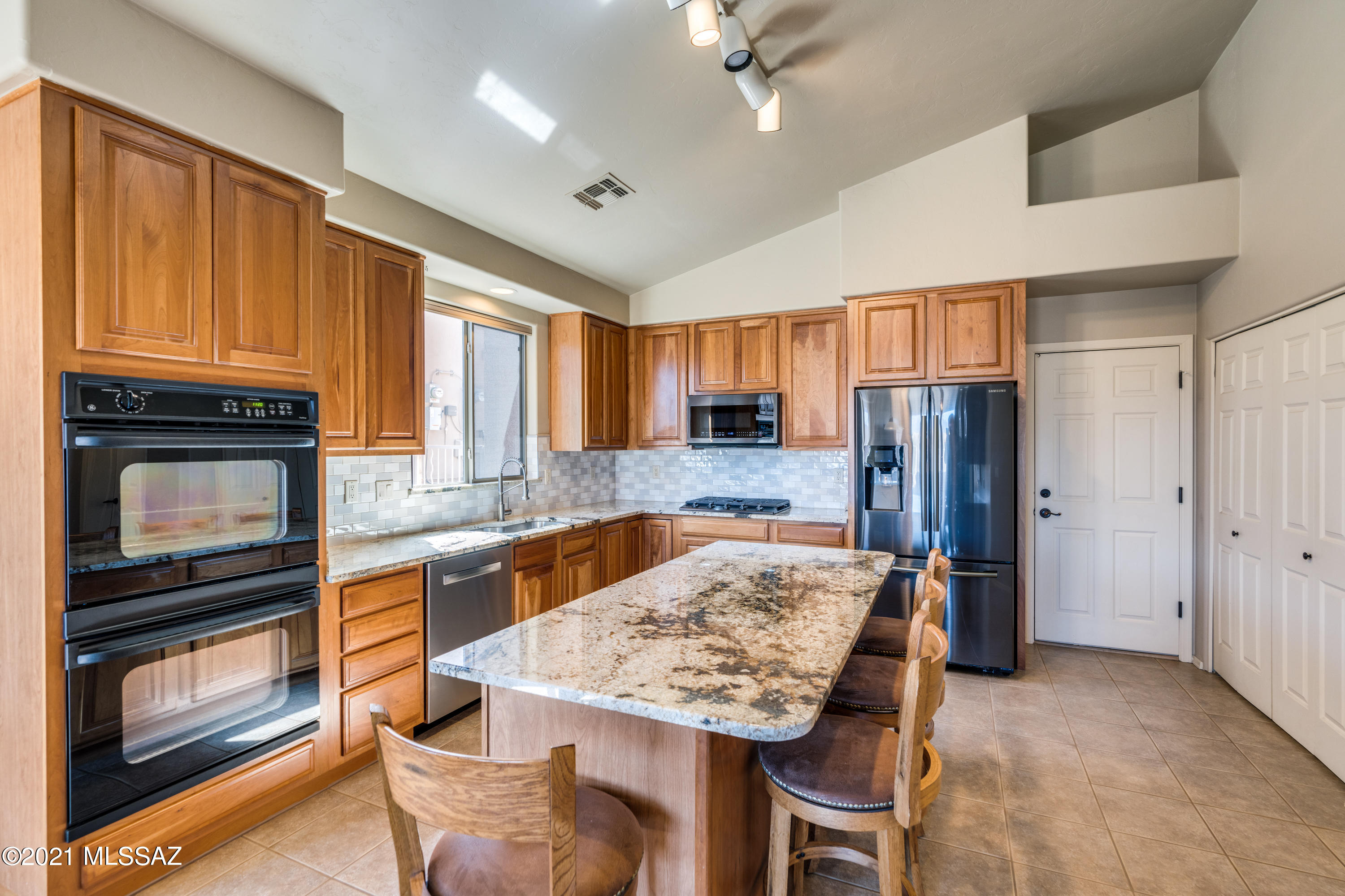 Rancho Del Lago (389-465) - Residential