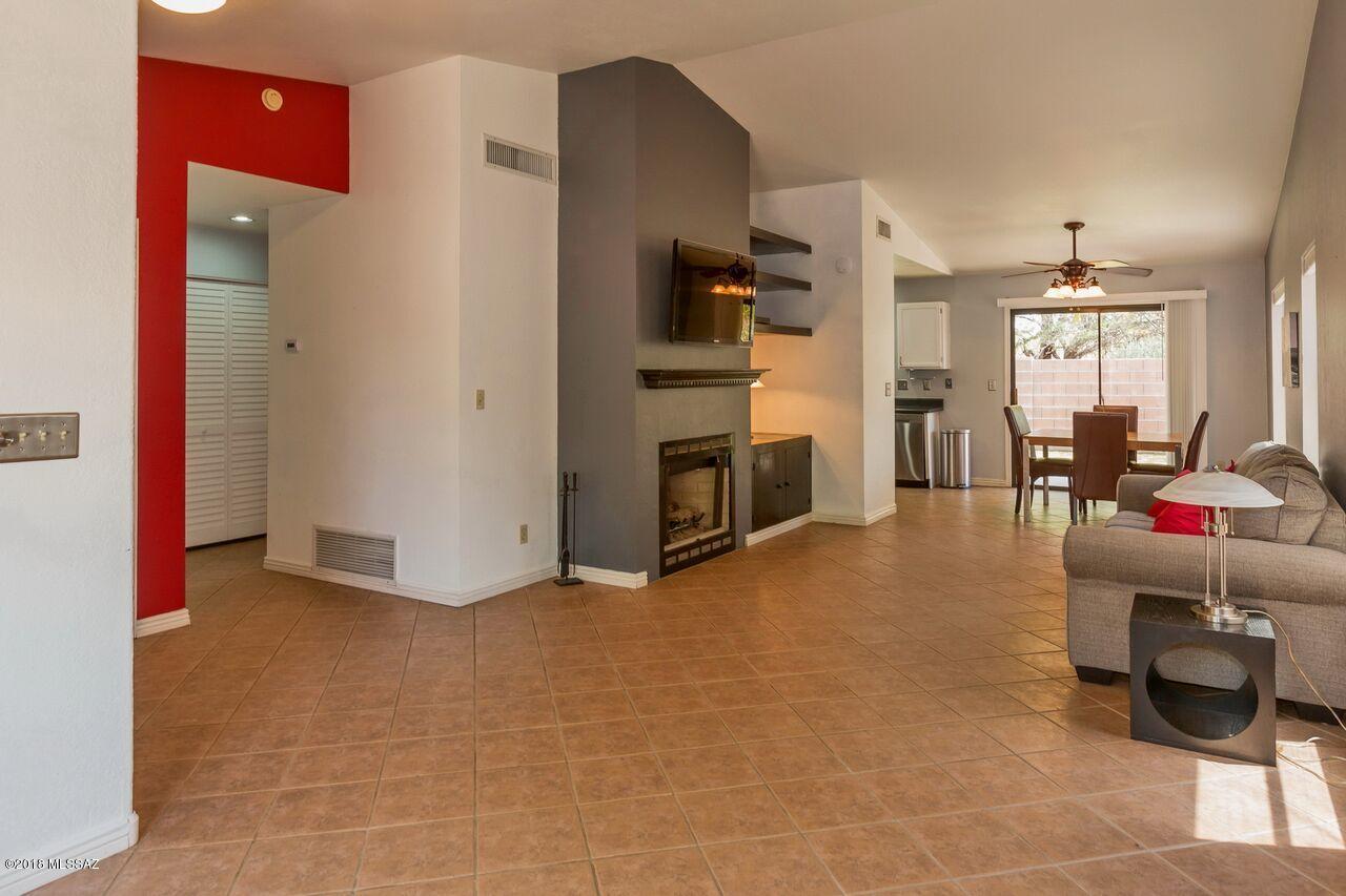 Country Club(1-221) - Residential