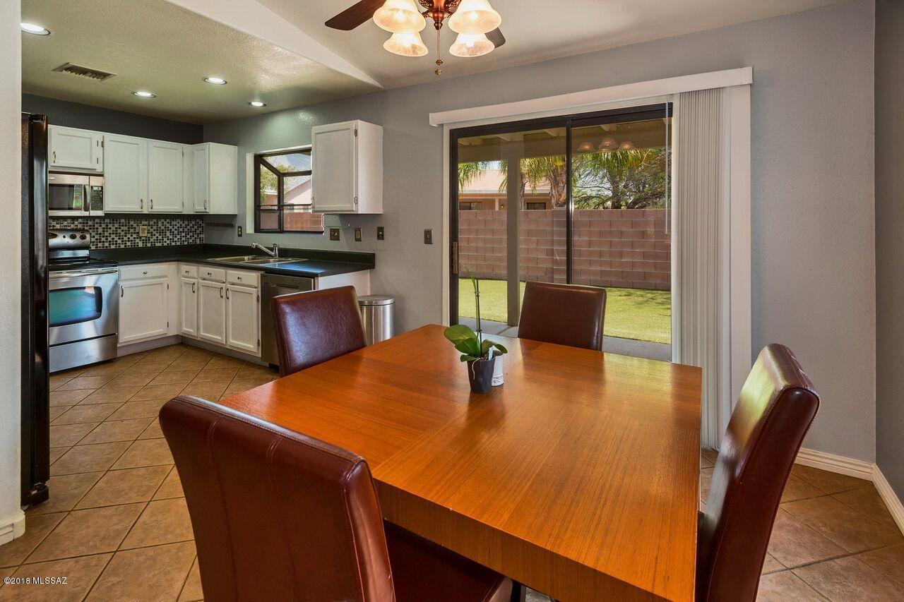 Country Club(1-221) - Residential